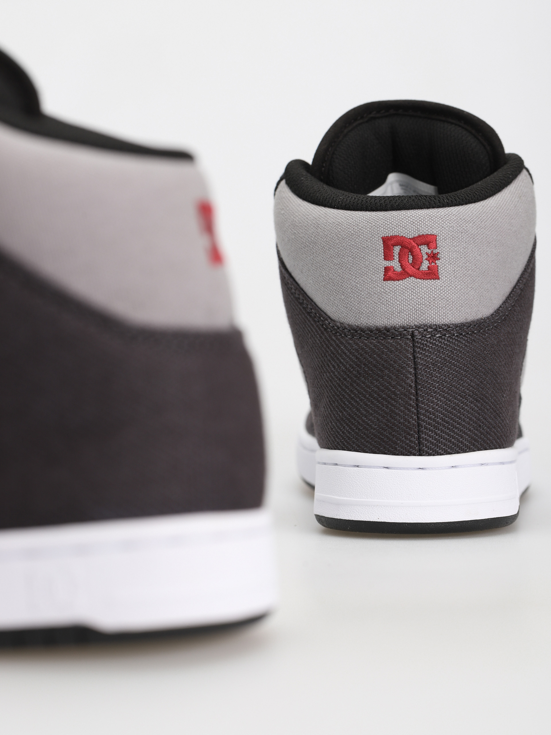 Обувки DC Manteca 4 Hi Zw (black/red/grey)