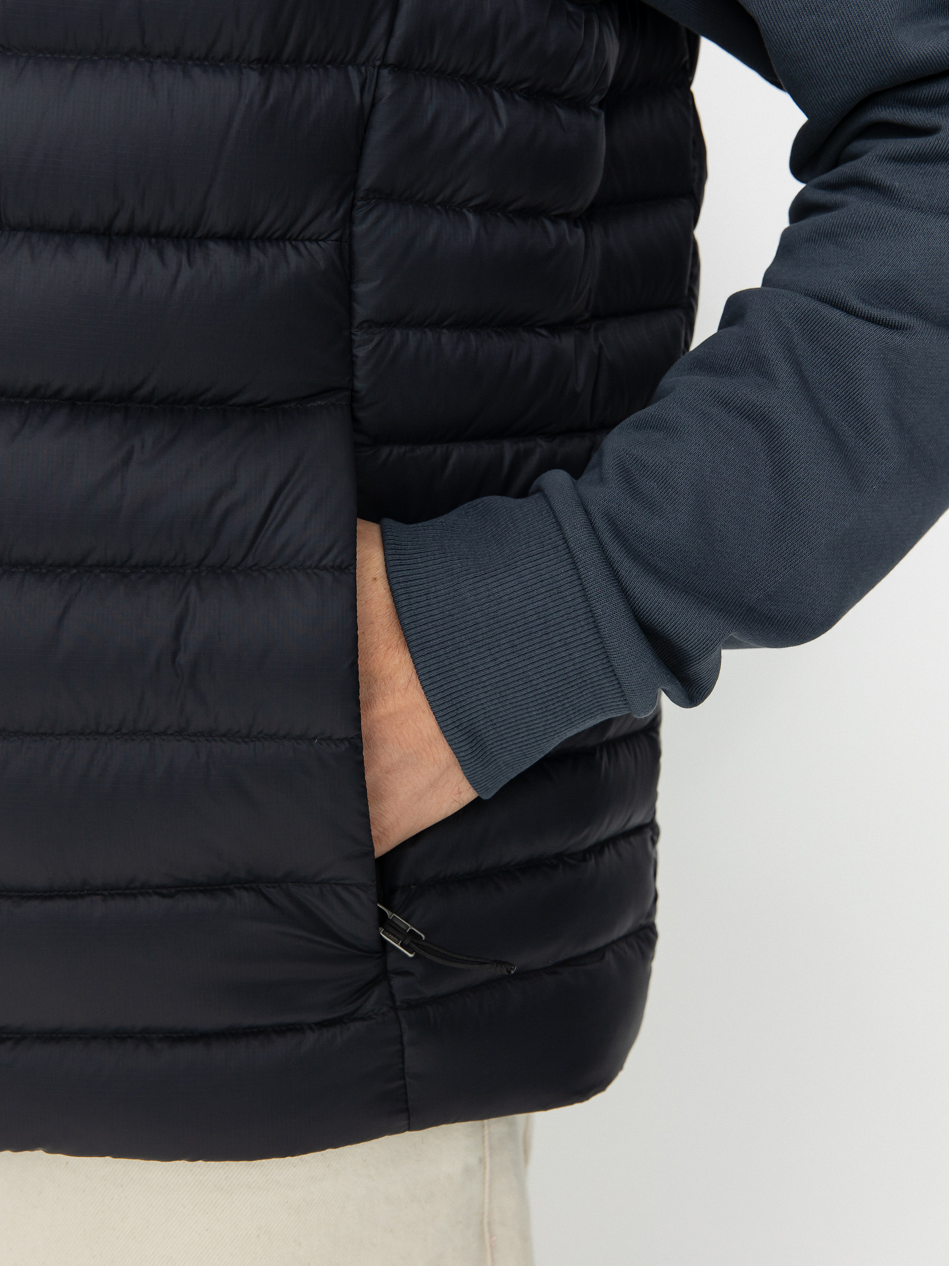 Елек Patagonia Down Sweater Vest (black)