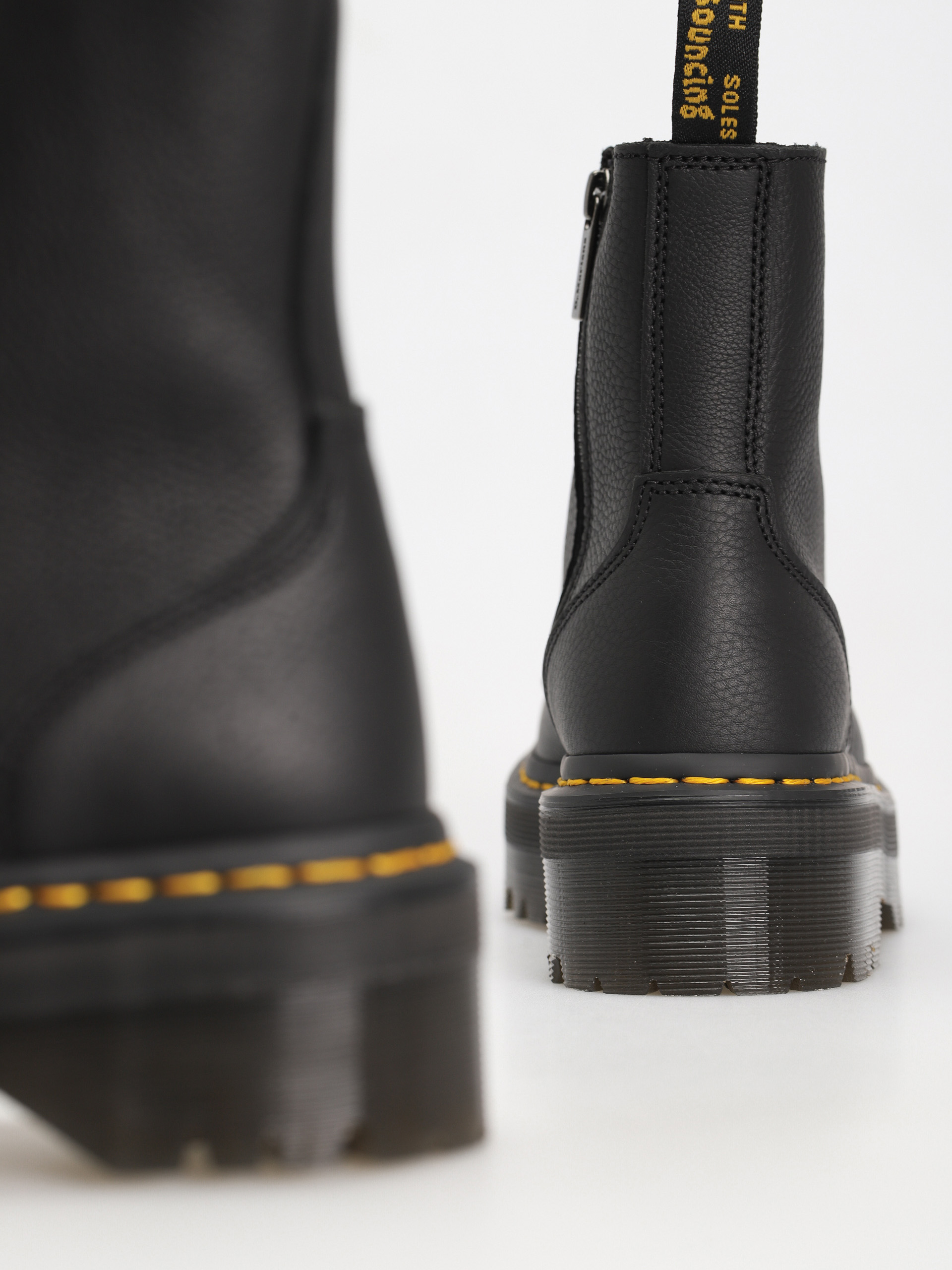 Обувки Dr. Martens Jadon III (black pisa)