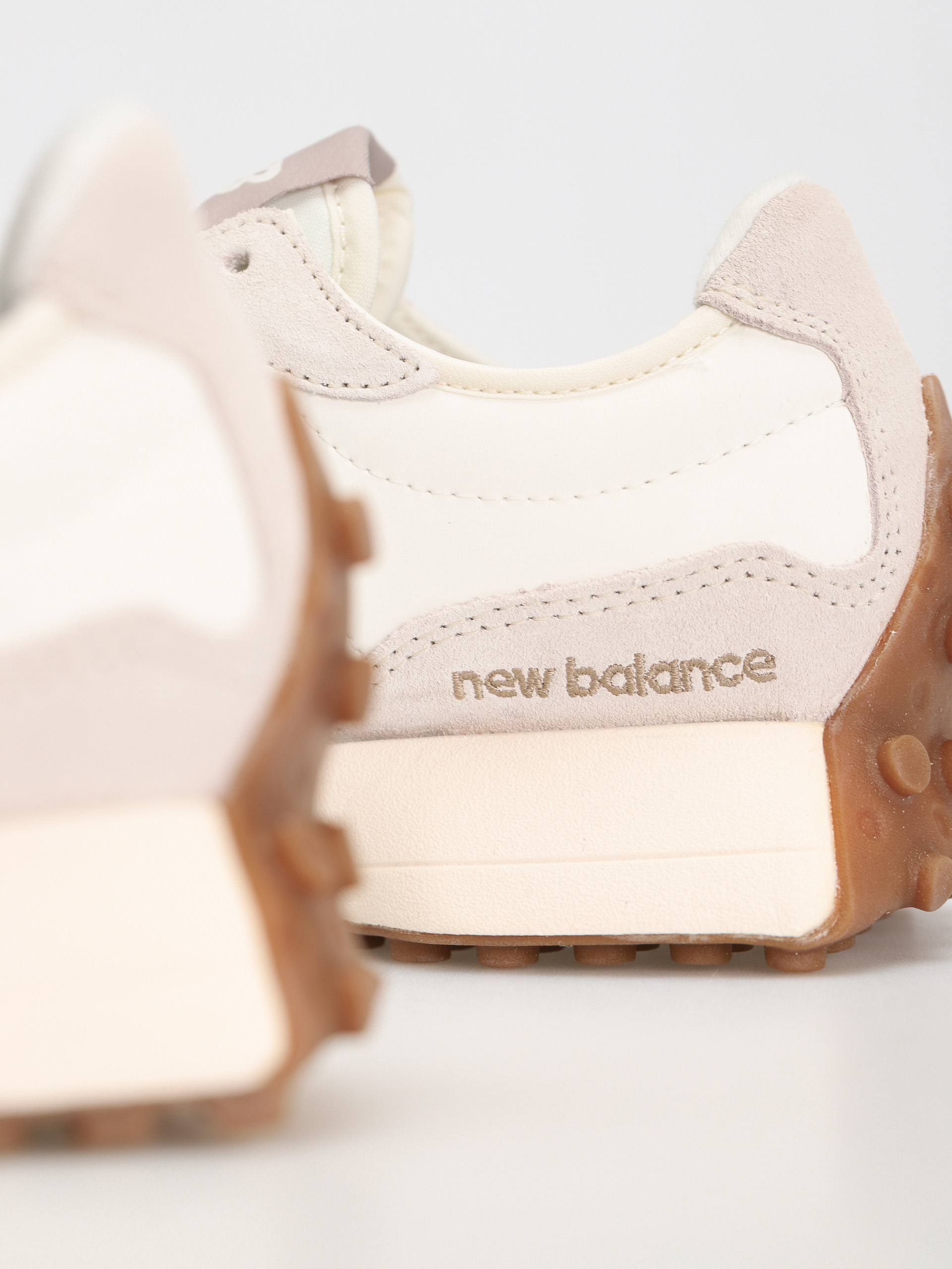 Обувки New Balance 327 (driftwood)