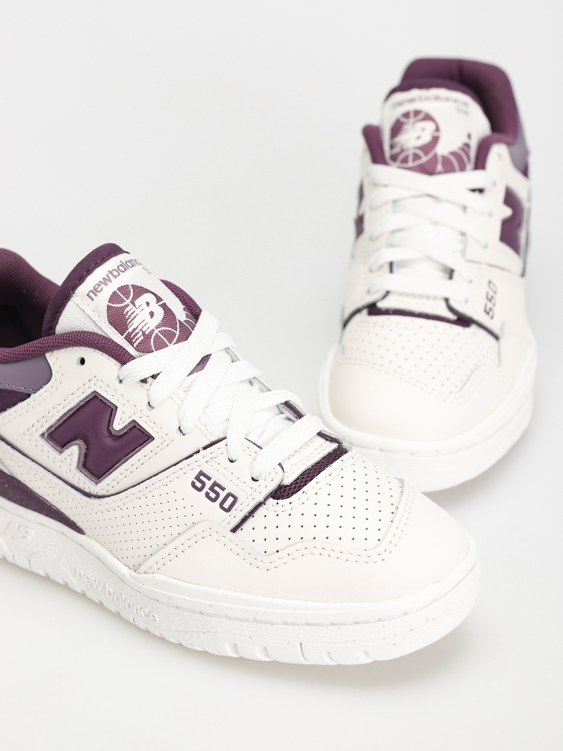 Обувки New Balance 550 Wmn (reflection)