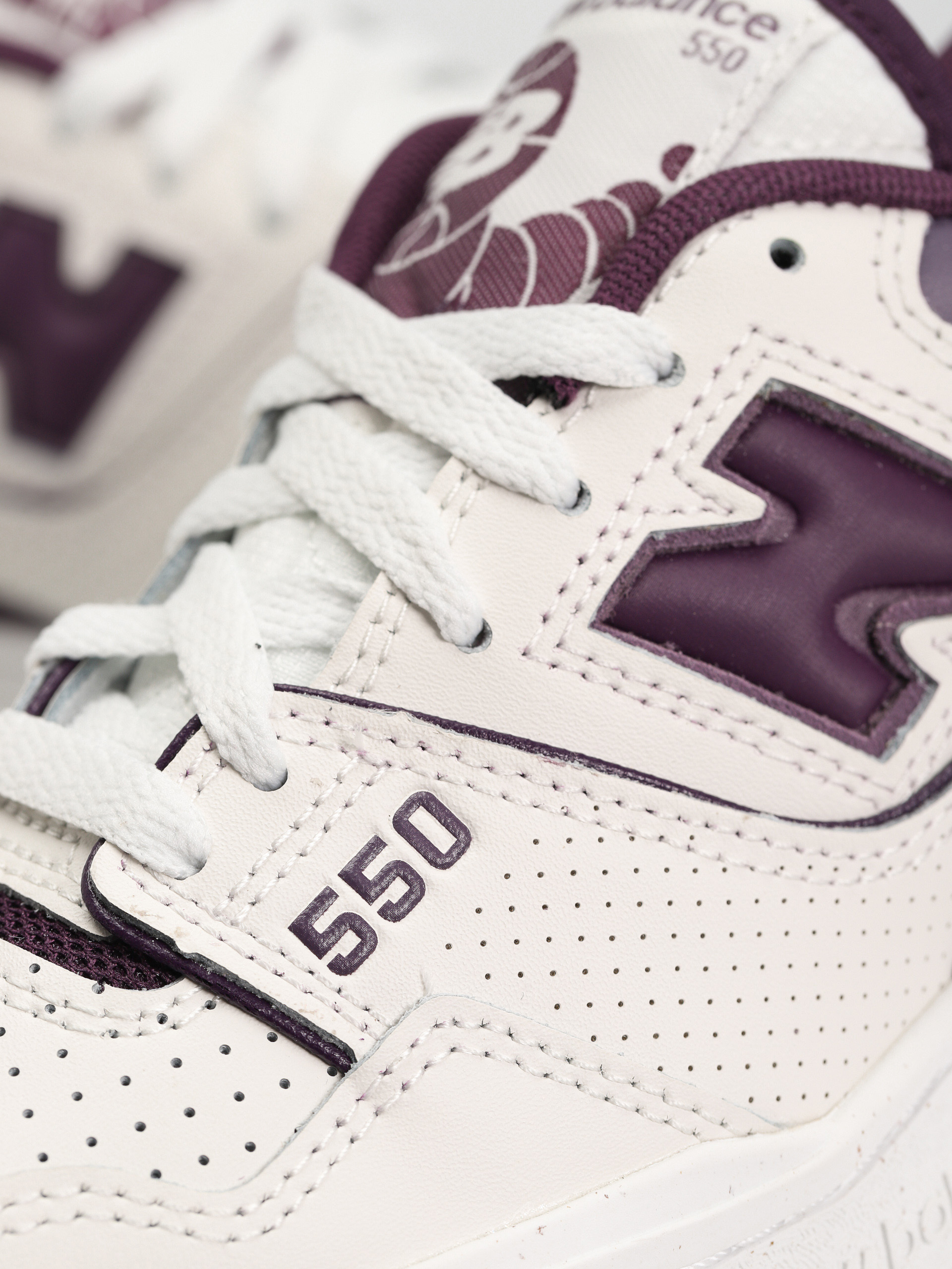 Обувки New Balance 550 Wmn (reflection)