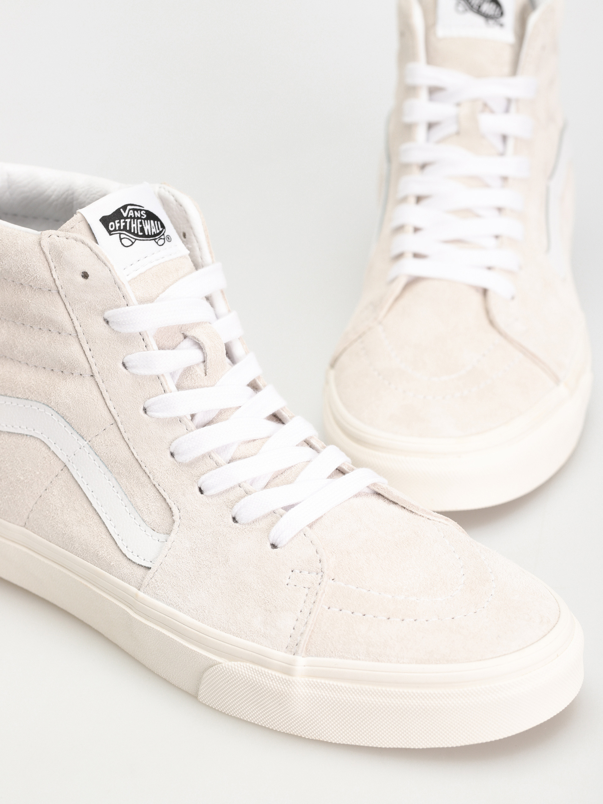 Обувки Vans Sk8 Hi (pig suede blanc de blanc)