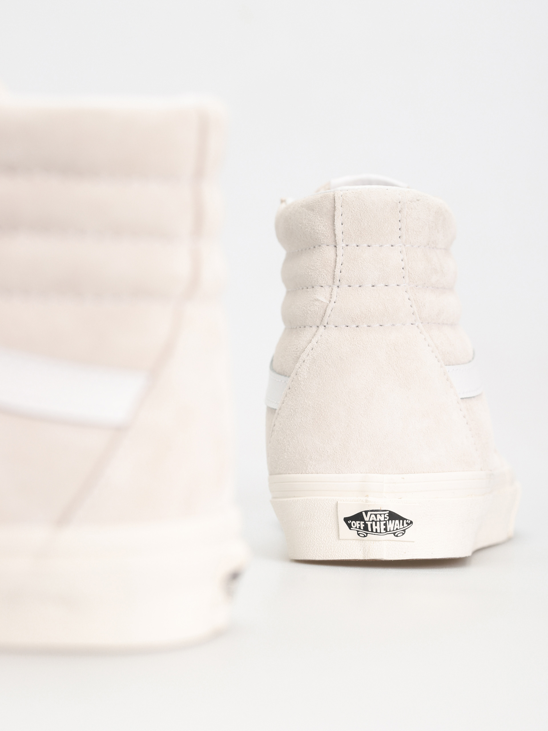 Обувки Vans Sk8 Hi (pig suede blanc de blanc)
