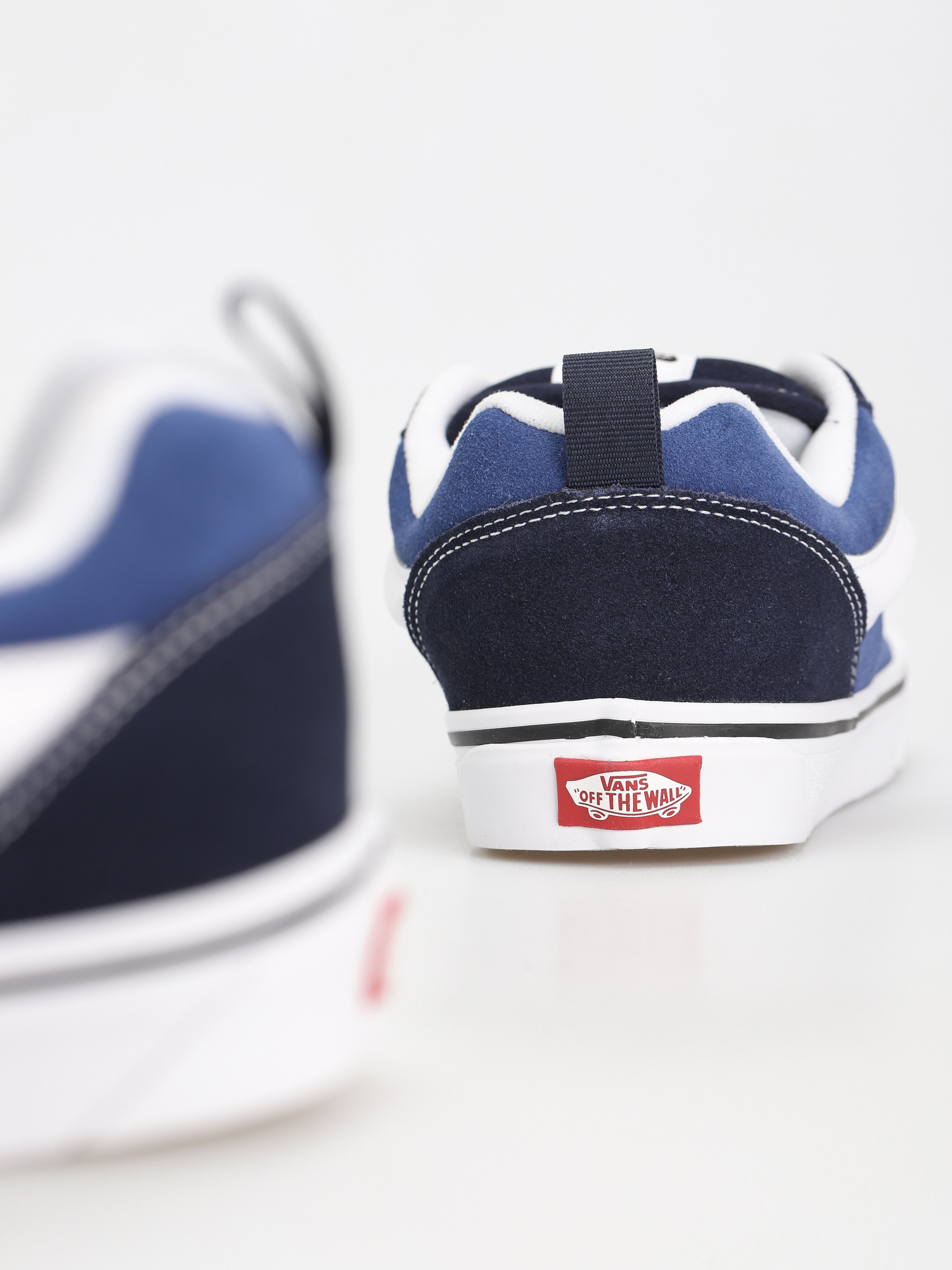 Обувки Vans Knu Skool (navy/true white)