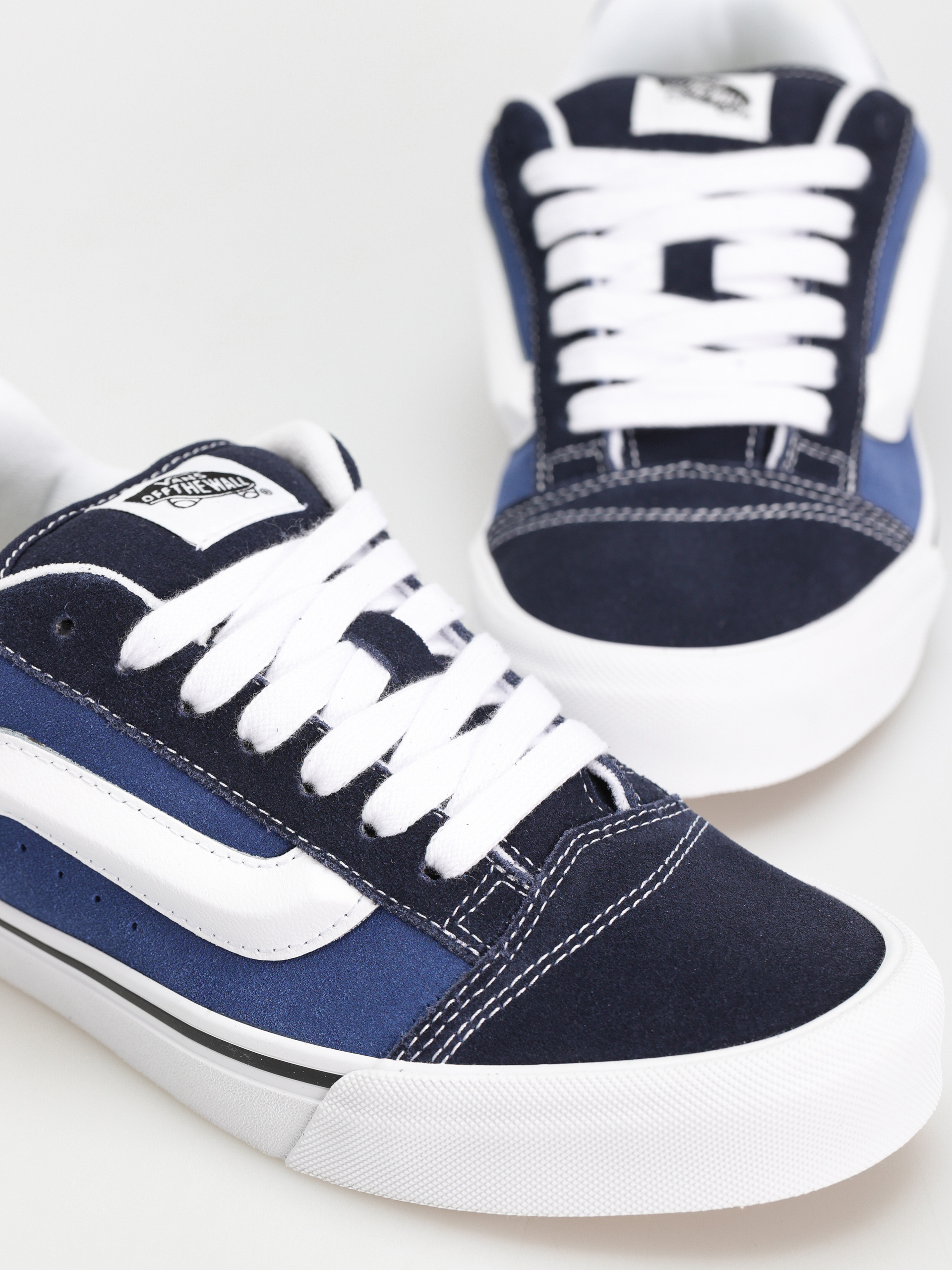 Обувки Vans Knu Skool (navy/true white)
