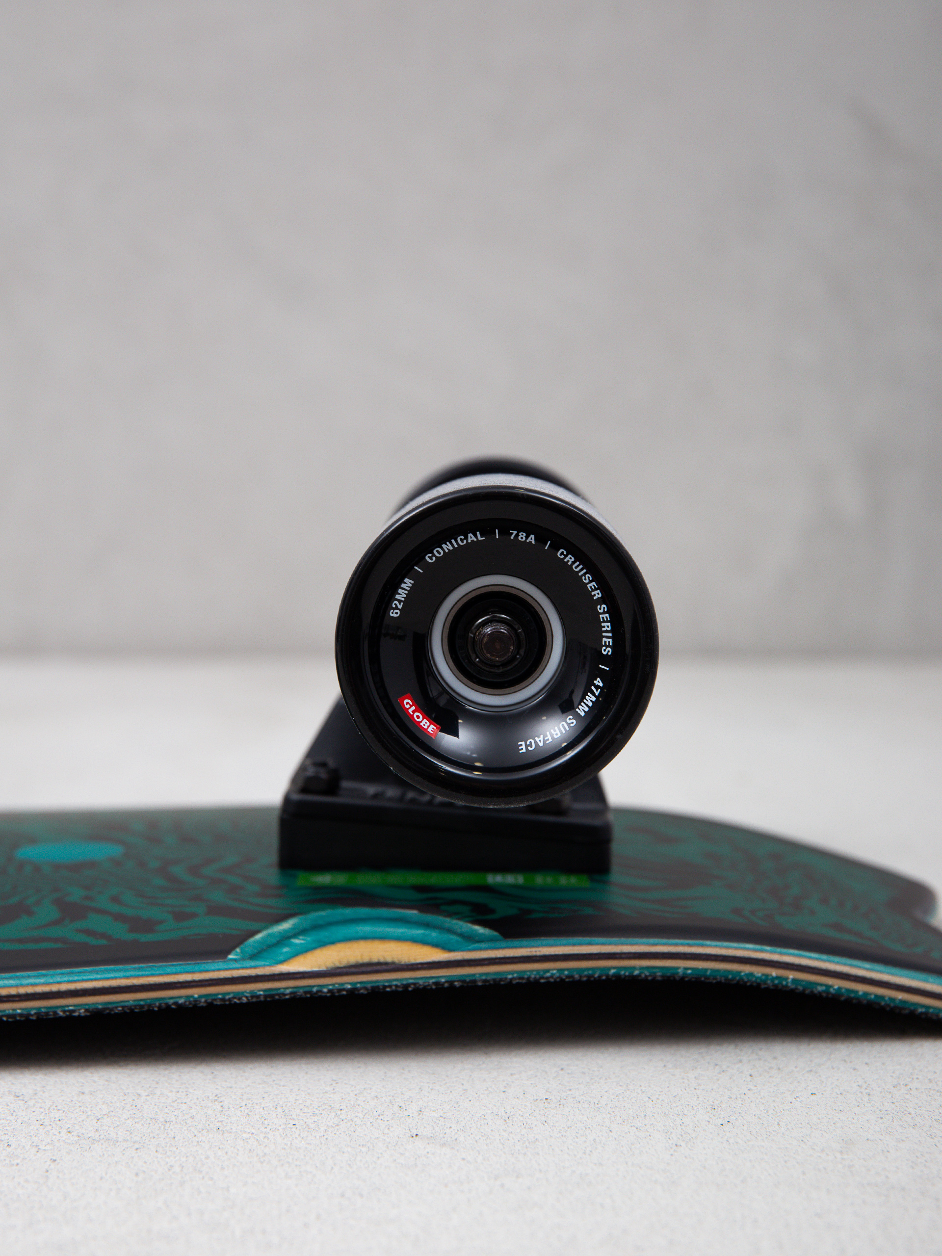 Крузер Globe Chromantic (psy palm)