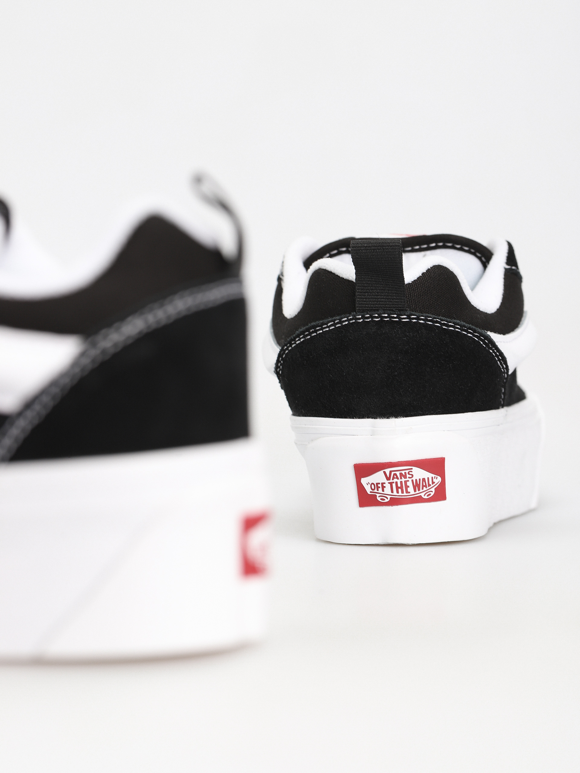 Обувки Vans Knu Stack (black/true white)