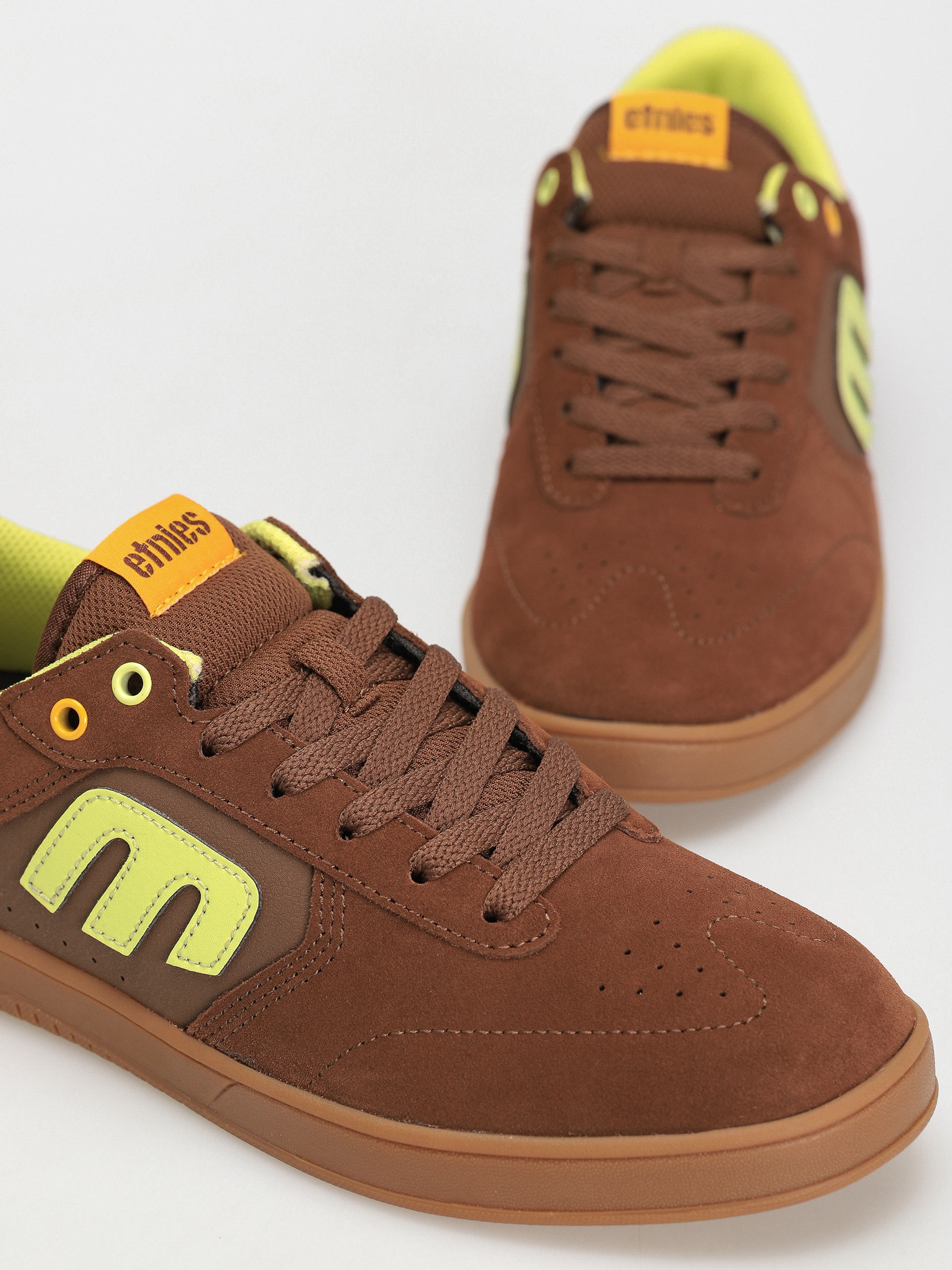 Обувки Etnies Windrow (brown/gum)