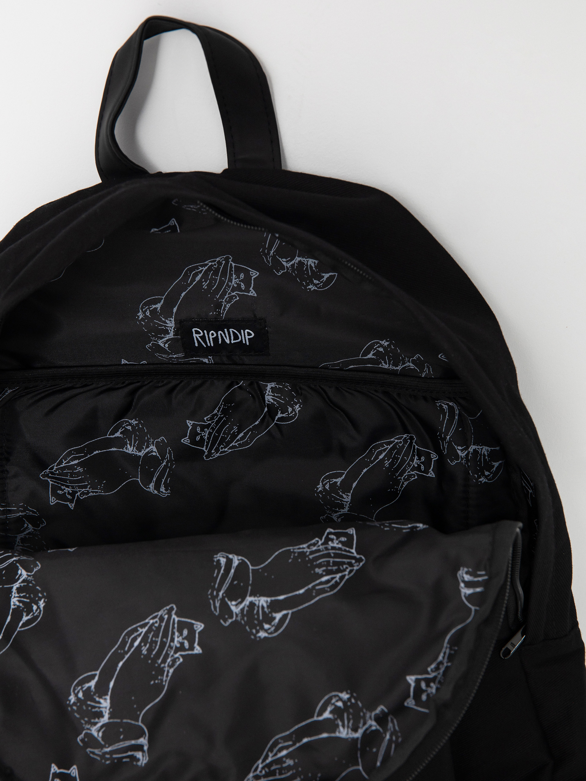 Раница RipNDip Lord Nermal Velcro Hands (black)