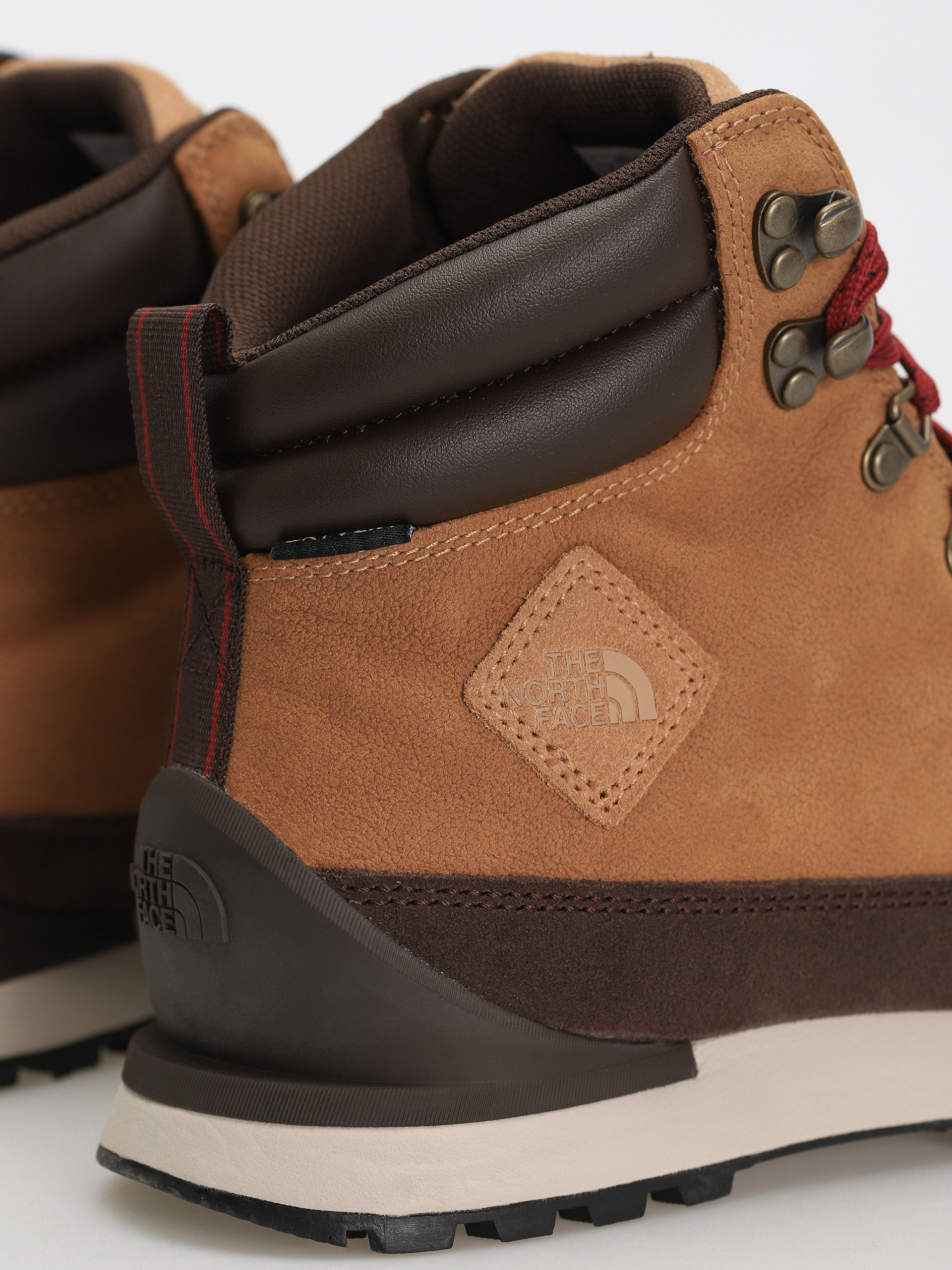 Обувки The North Face Back To Berkeley Iv Leather Wp (almond butter/demtssbrn)