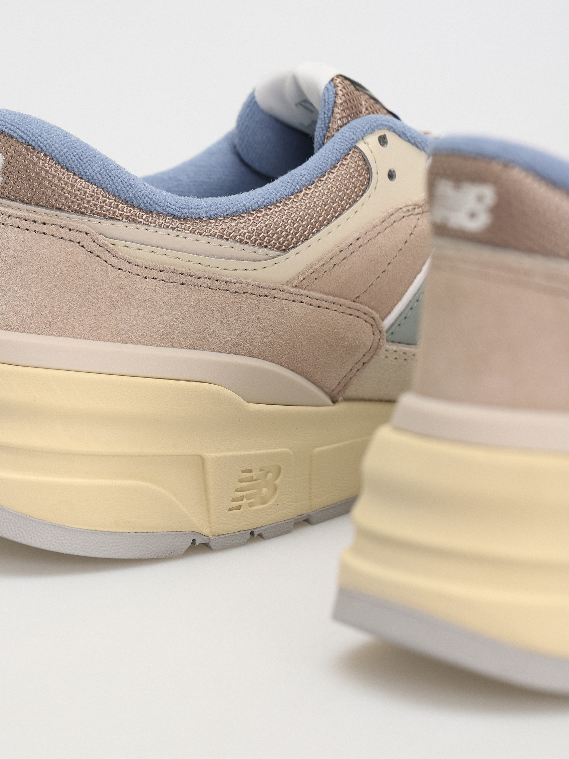 Обувки New Balance 997 (driftwood)