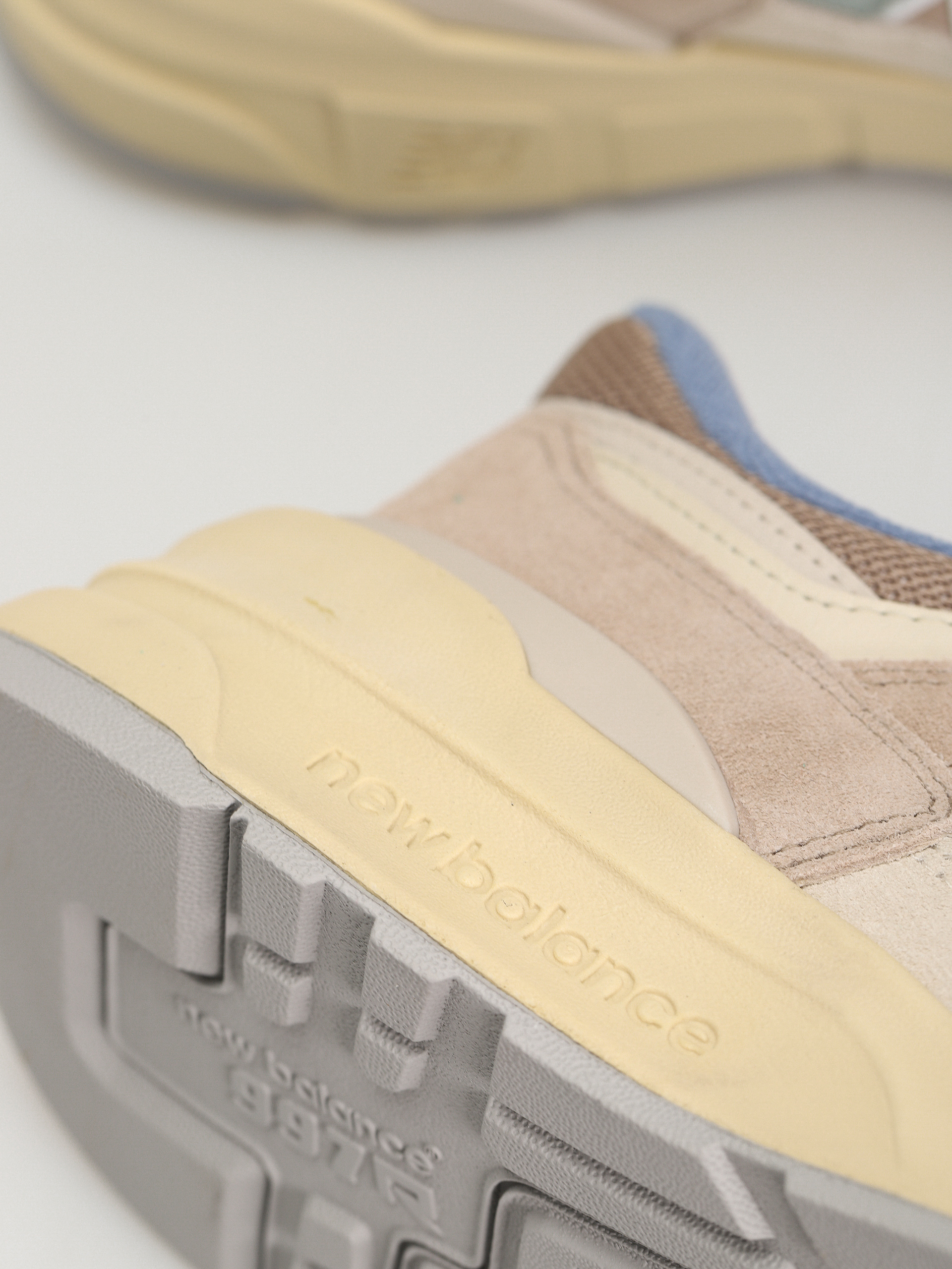 Обувки New Balance 997 (driftwood)