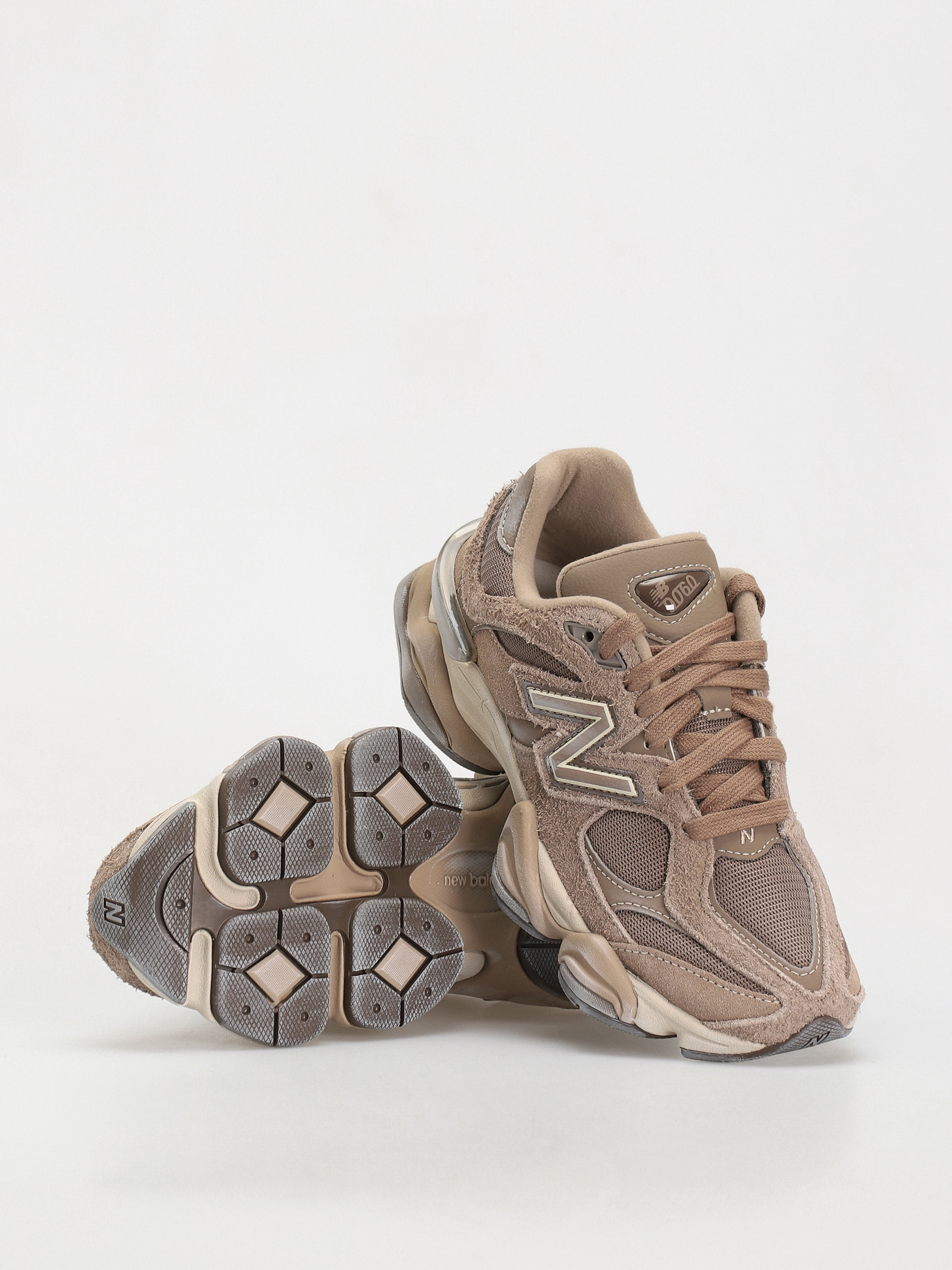 Обувки New Balance 9060 (mushroom)