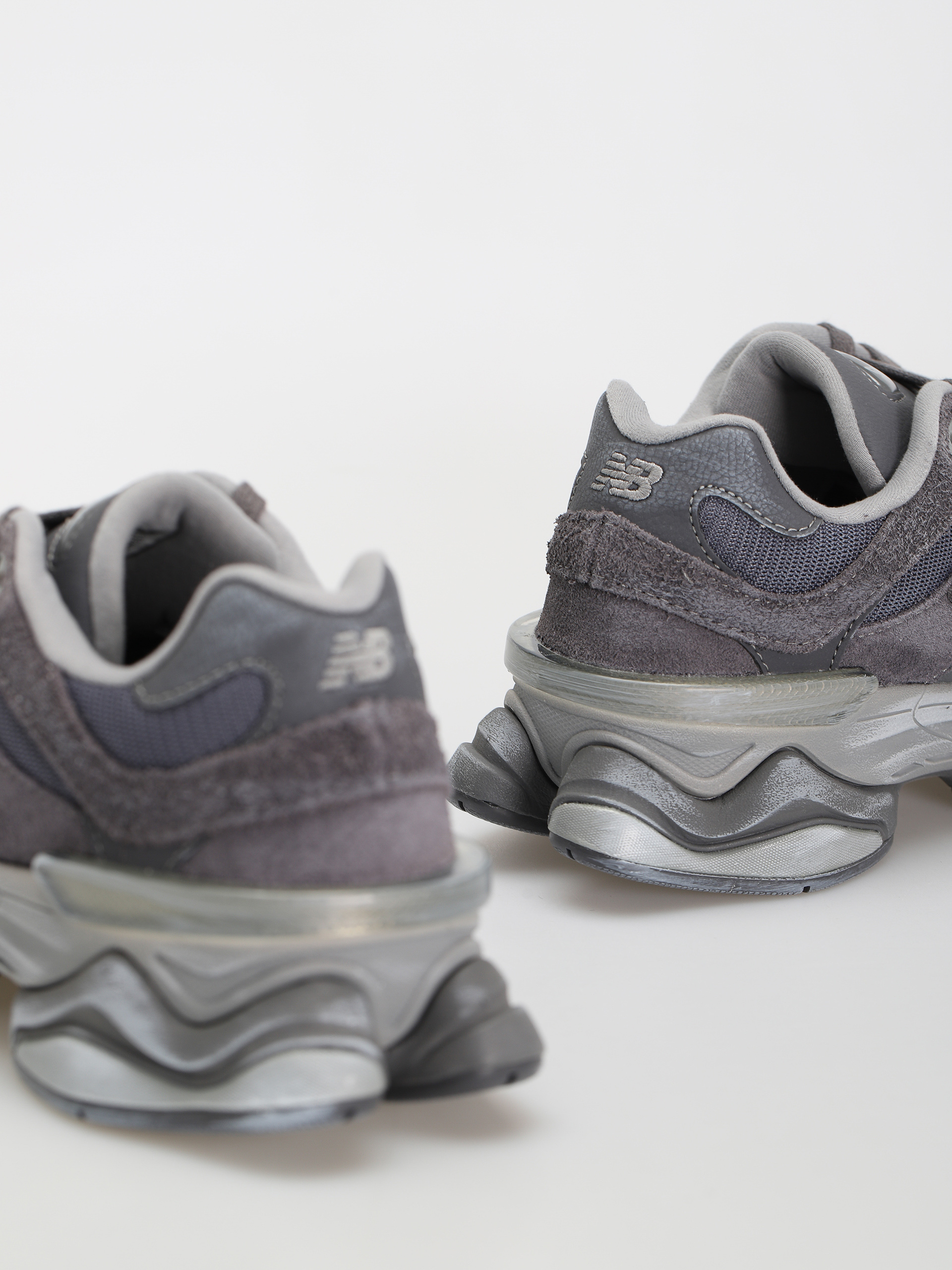 Обувки New Balance 9060 (magnet)