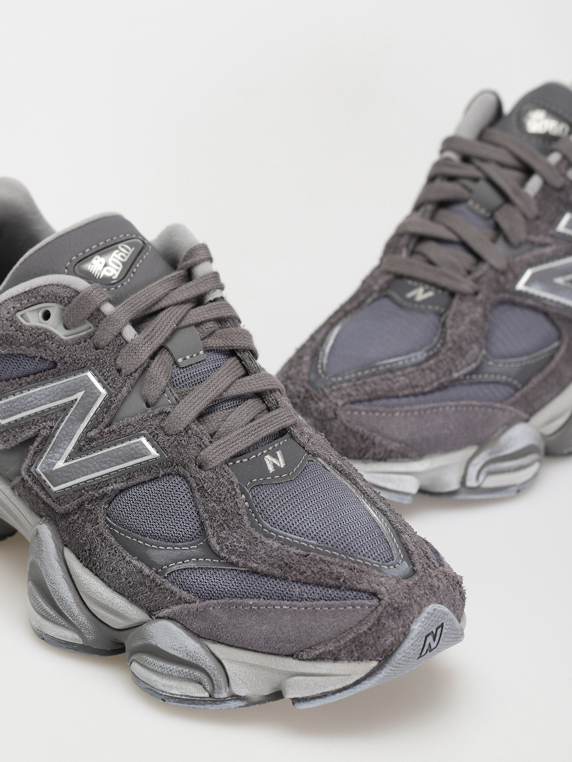 Обувки New Balance 9060 (magnet)