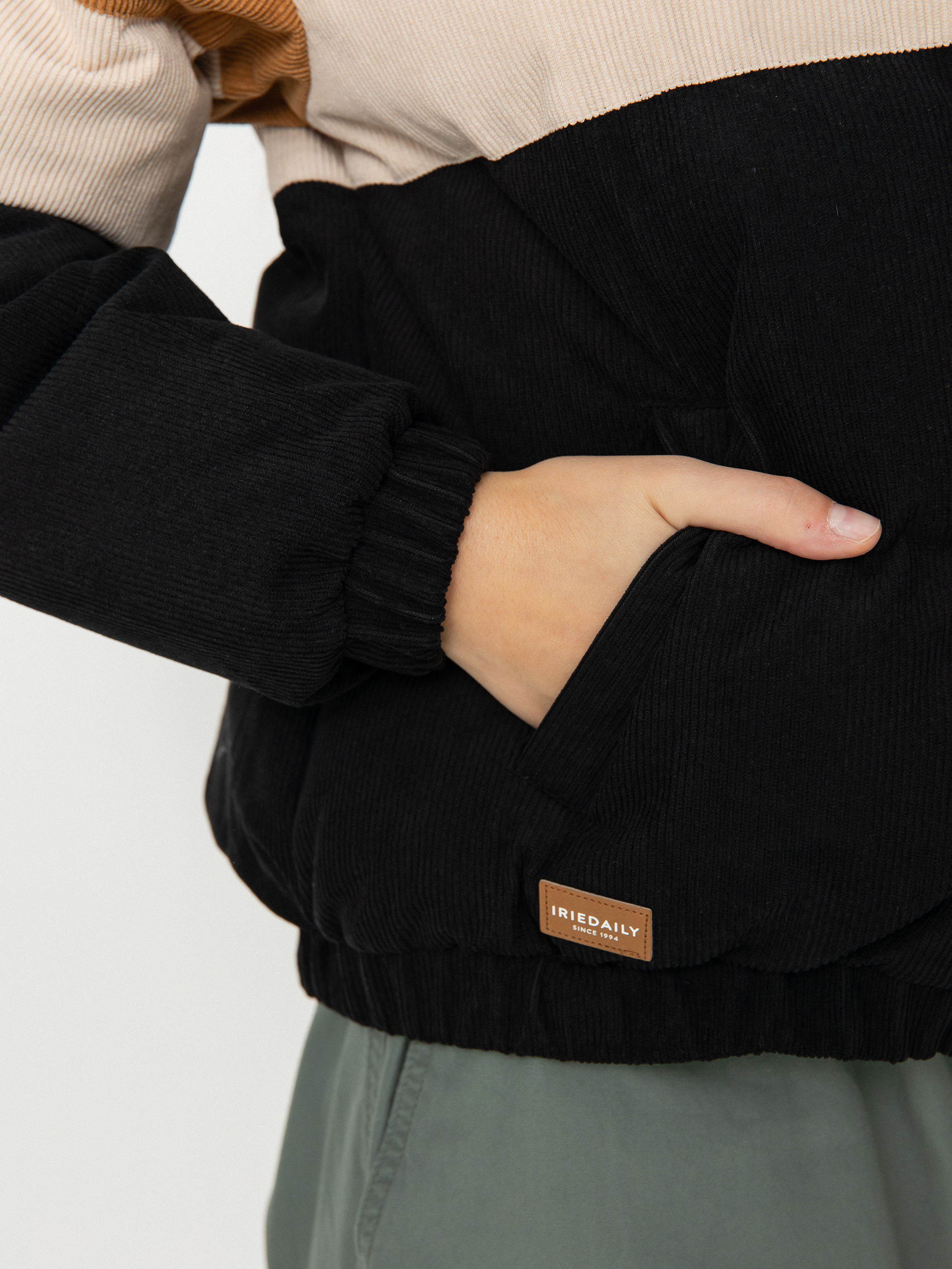 Яке Iriedaily Cordy Puffer Wmn (black)