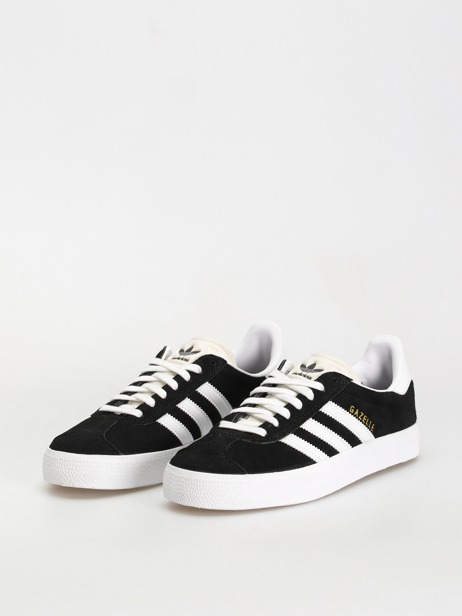 Обувки adidas Gazelle ADV (core black/cloud white/gold metallic)