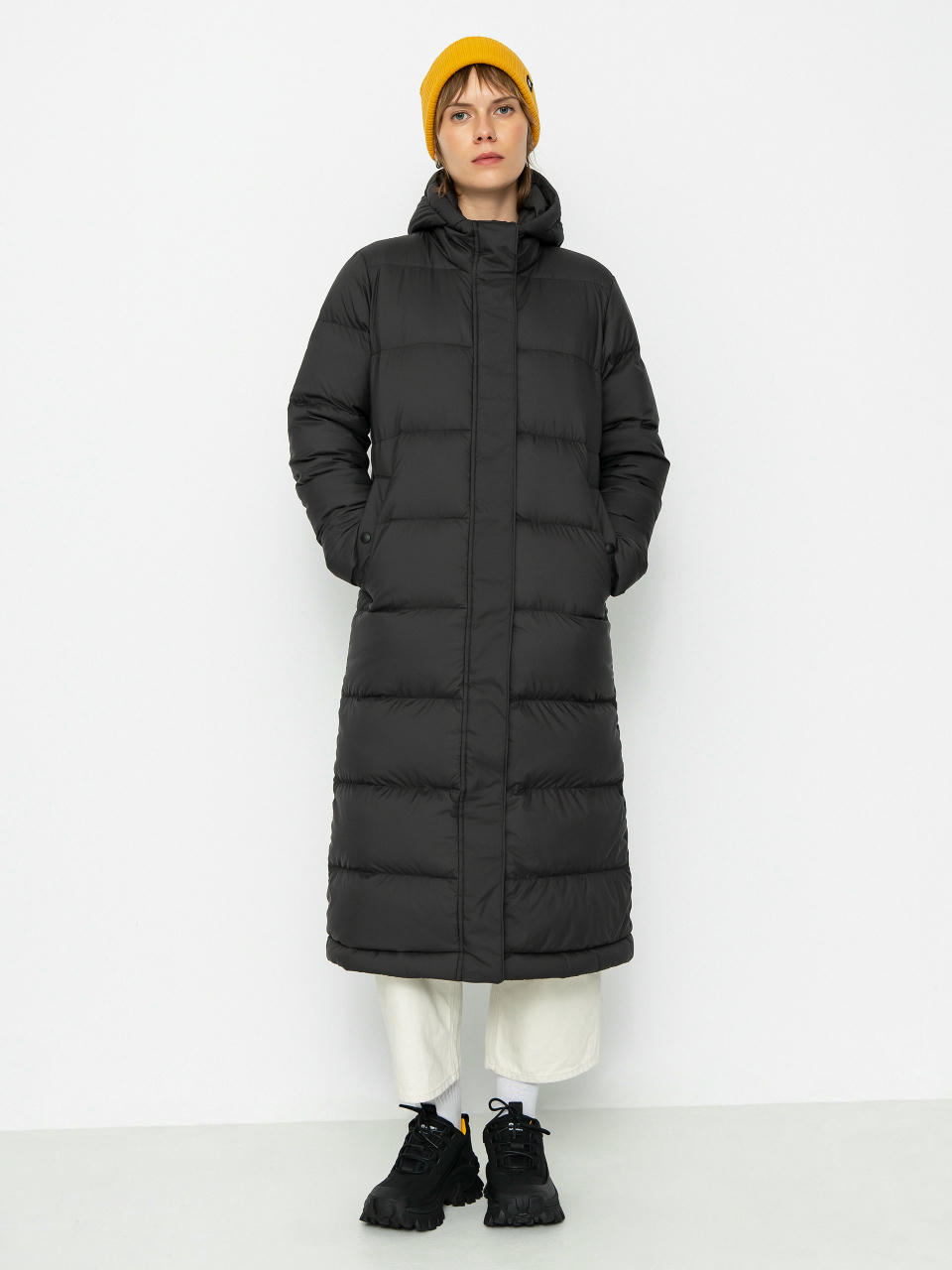 Яке Patagonia Silent Down Long Parka Wmn (black)