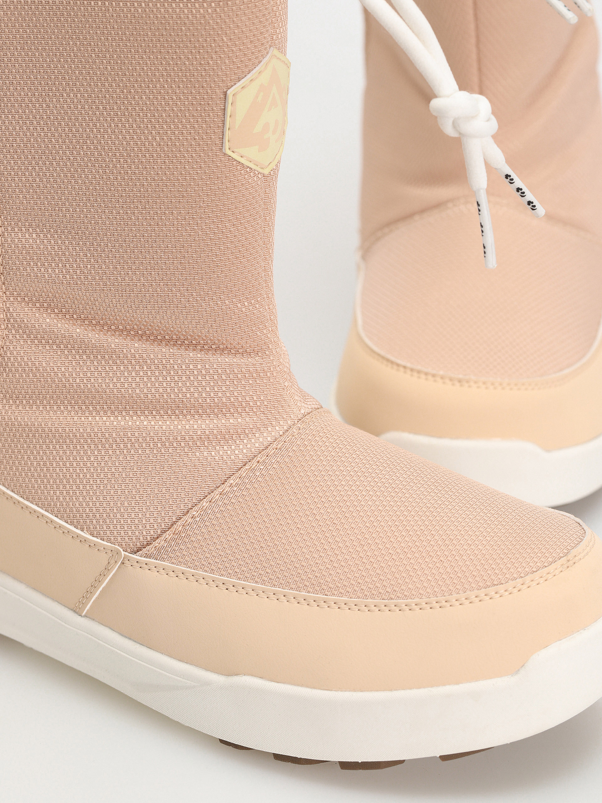 Зимни обувки ThirtyTwo Moon Walker (ivory)