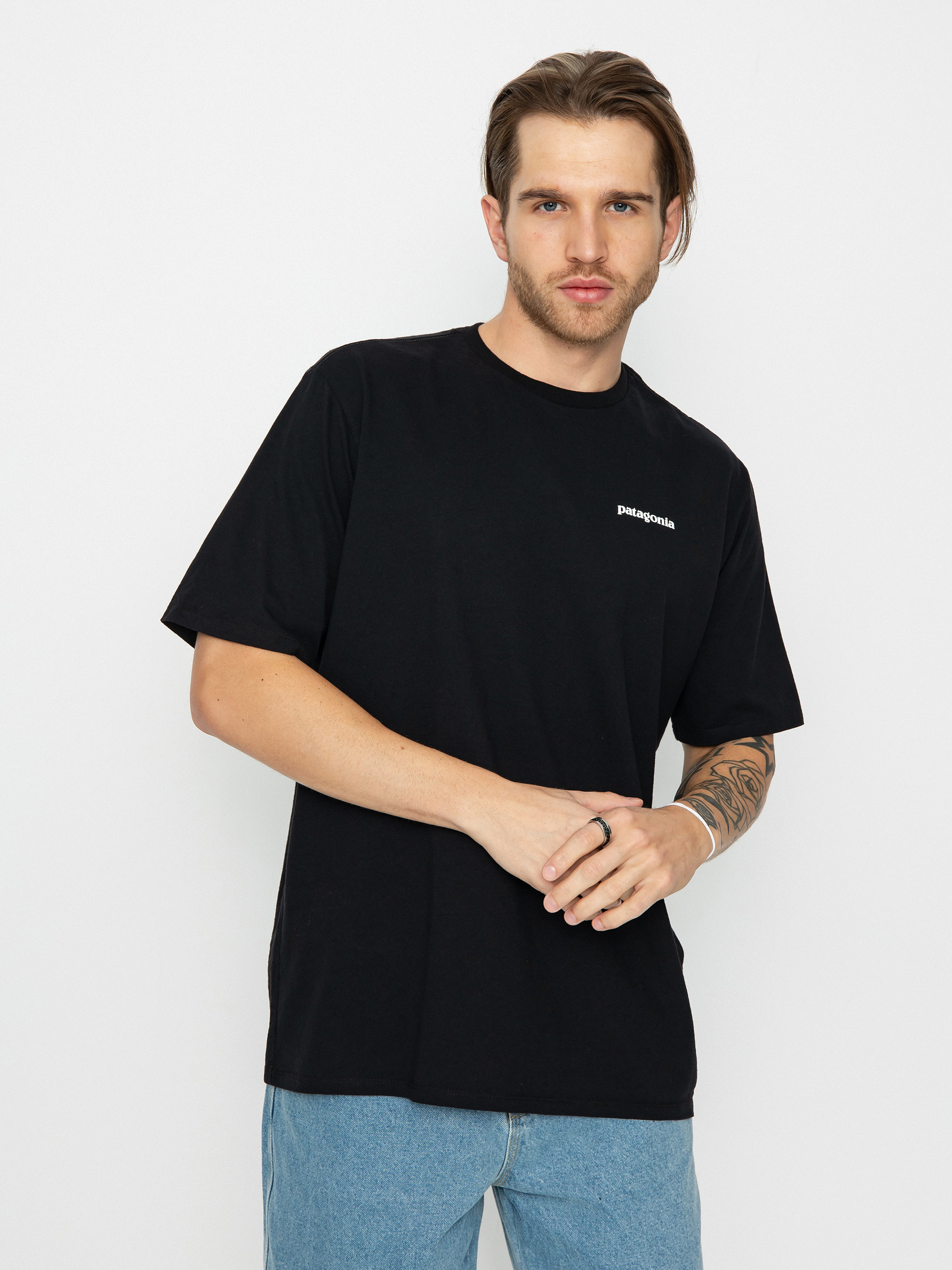 Тениска Patagonia P6 Logo Responsibili (black)