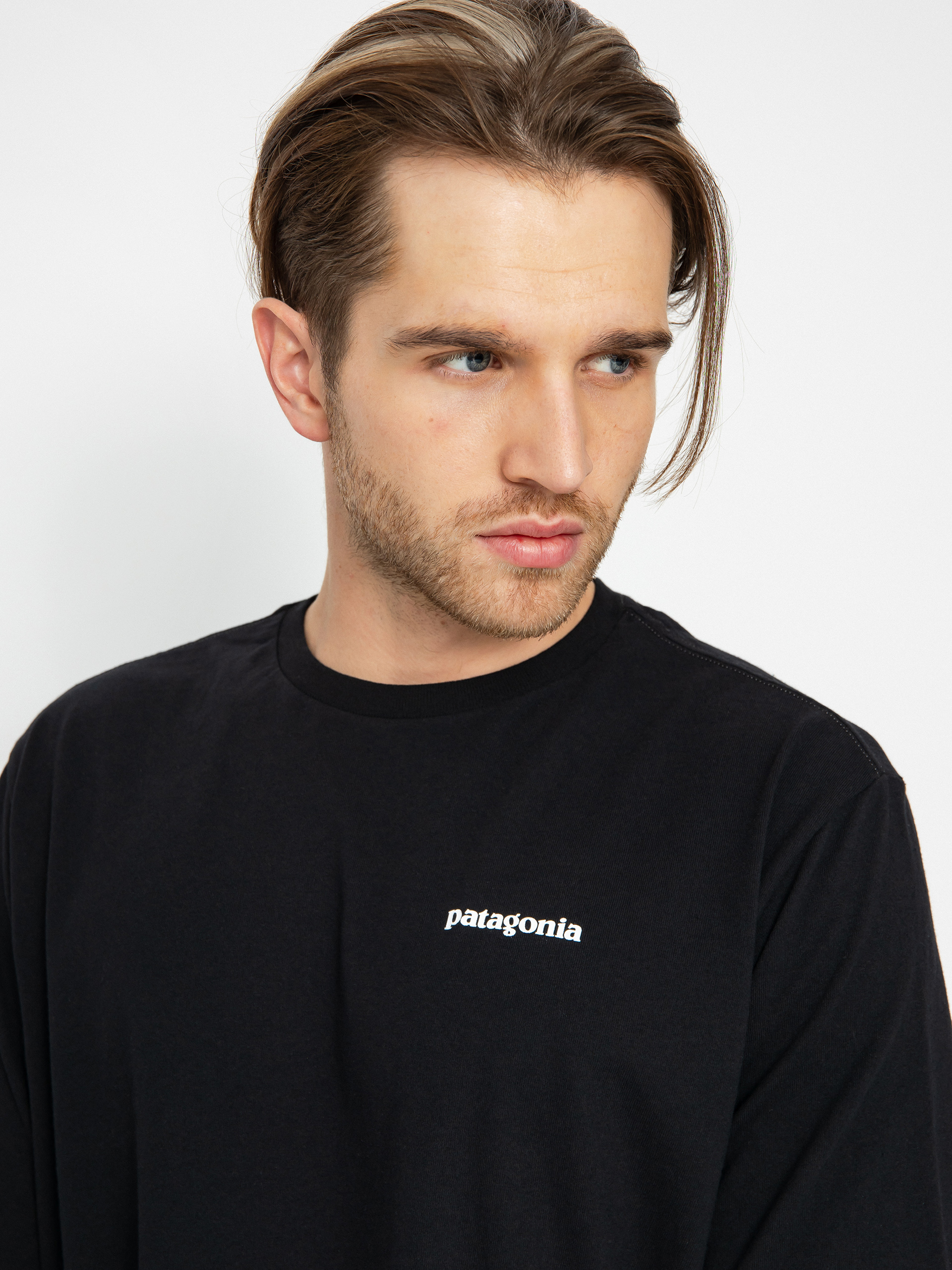 Тениска Patagonia P6 Logo Responsibili (black)