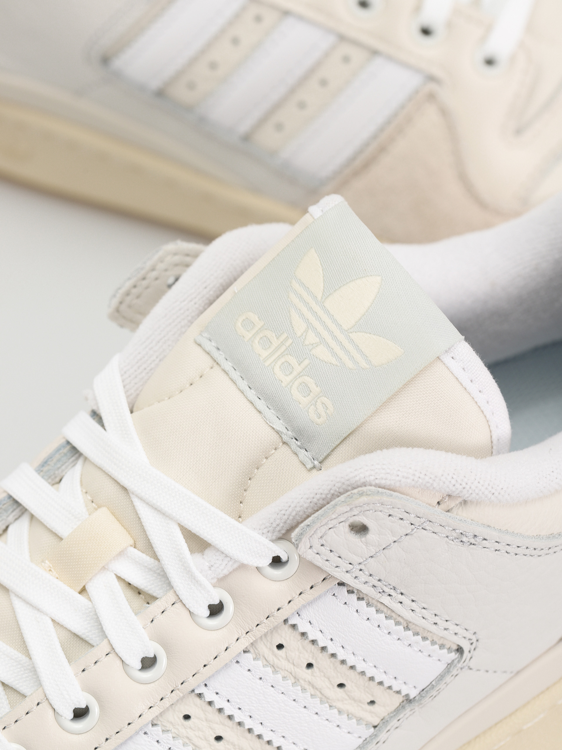 Обувки adidas Forum 84 Low ADV (cwhite/ftwwht/clowhi)