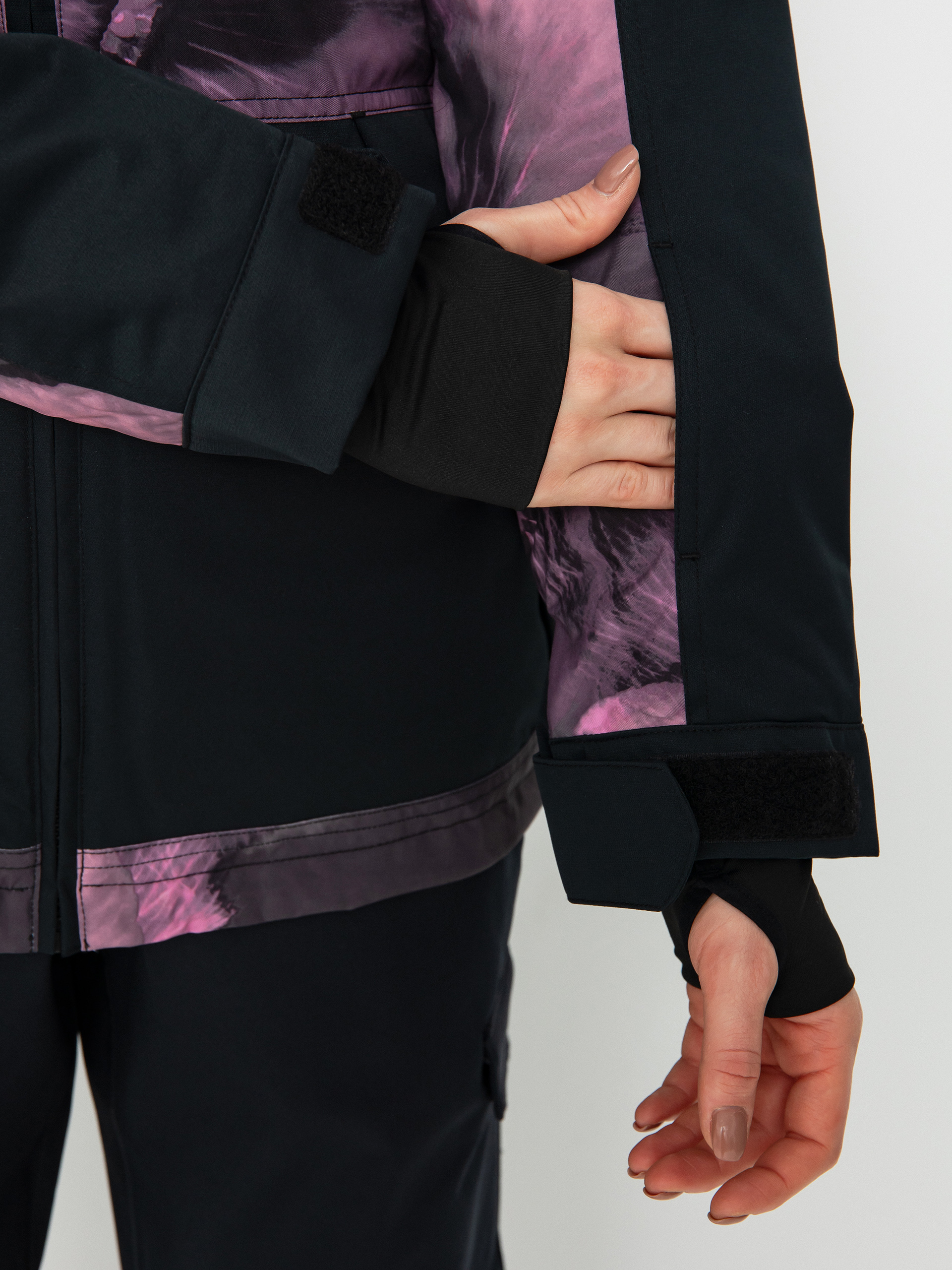 Дамска Сноуборд яке Roxy Presence Parka (true black pansy pansy)