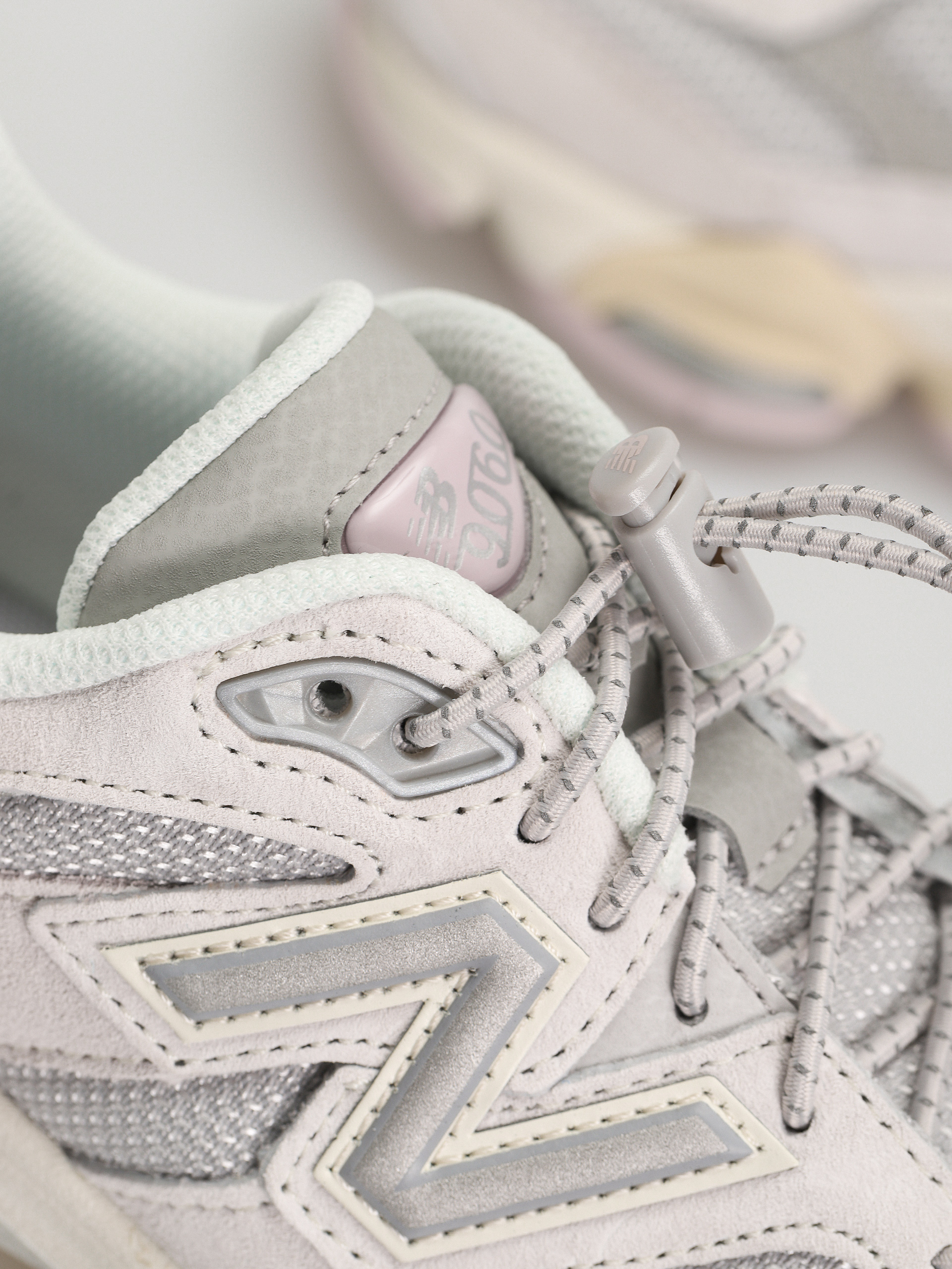 Обувки New Balance 9060 (grey matter)