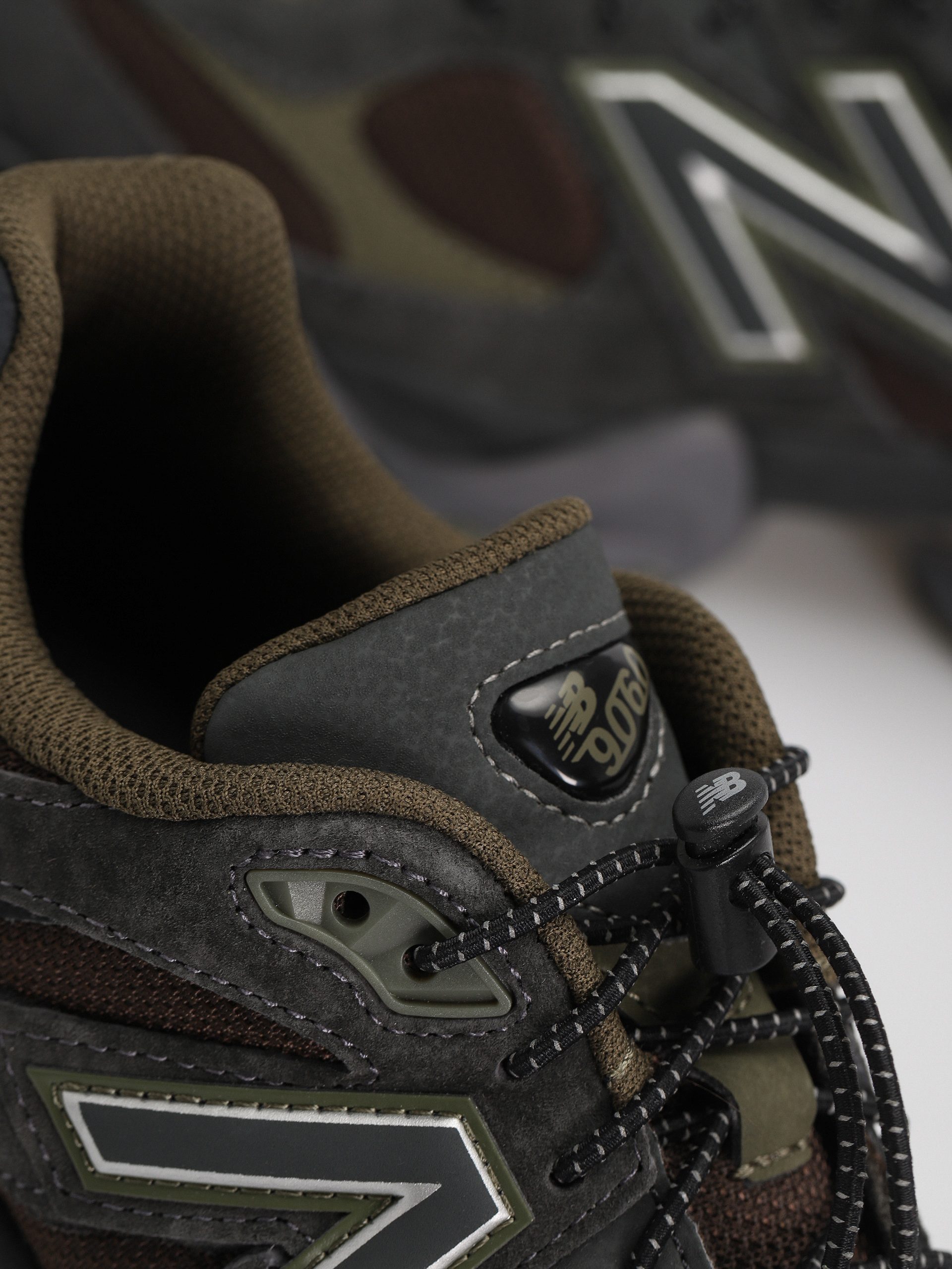 Обувки New Balance 9060 (blacktop)