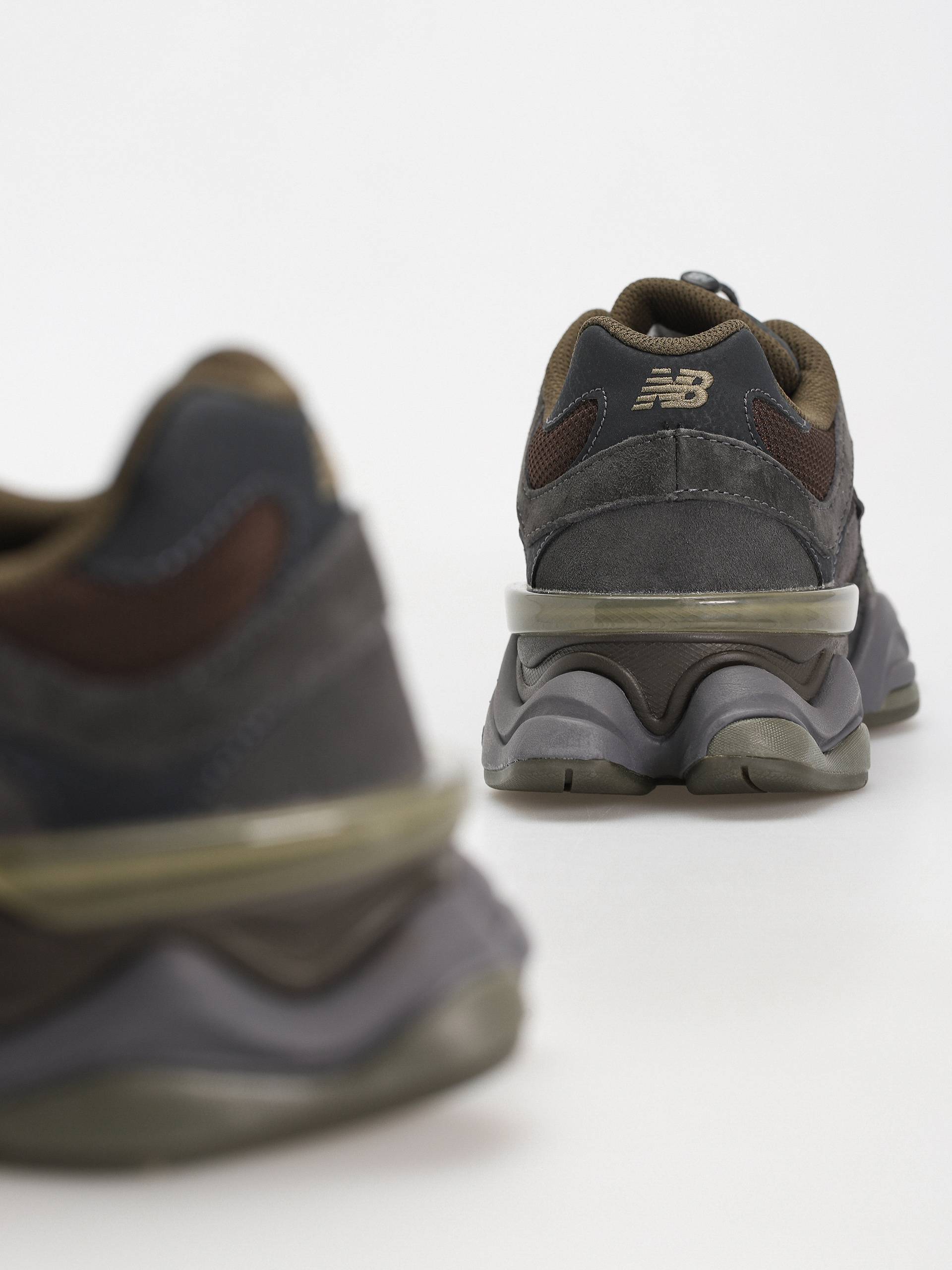 Обувки New Balance 9060 (blacktop)