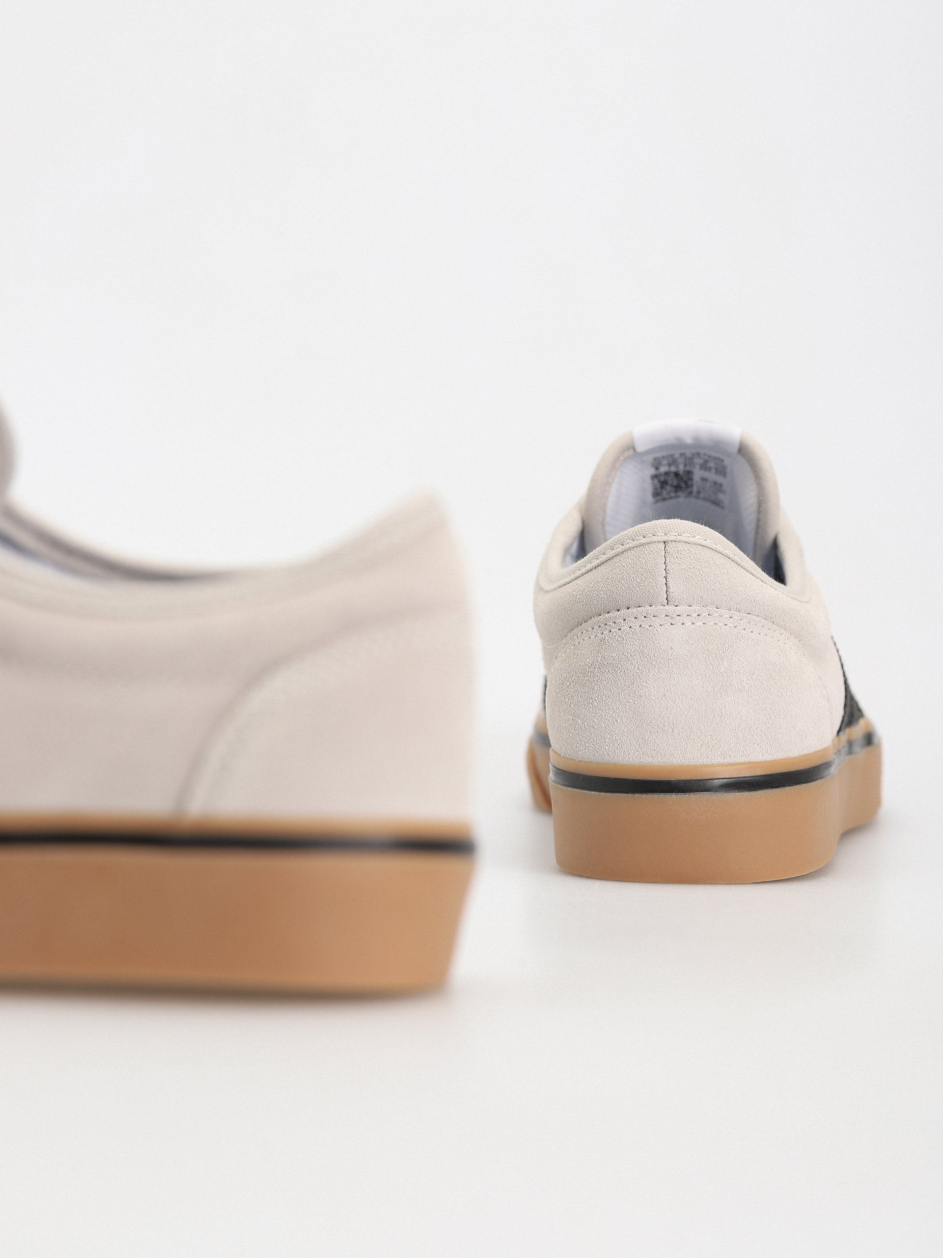 Обувки adidas Adi Ease (crywht/cblack/gum4)