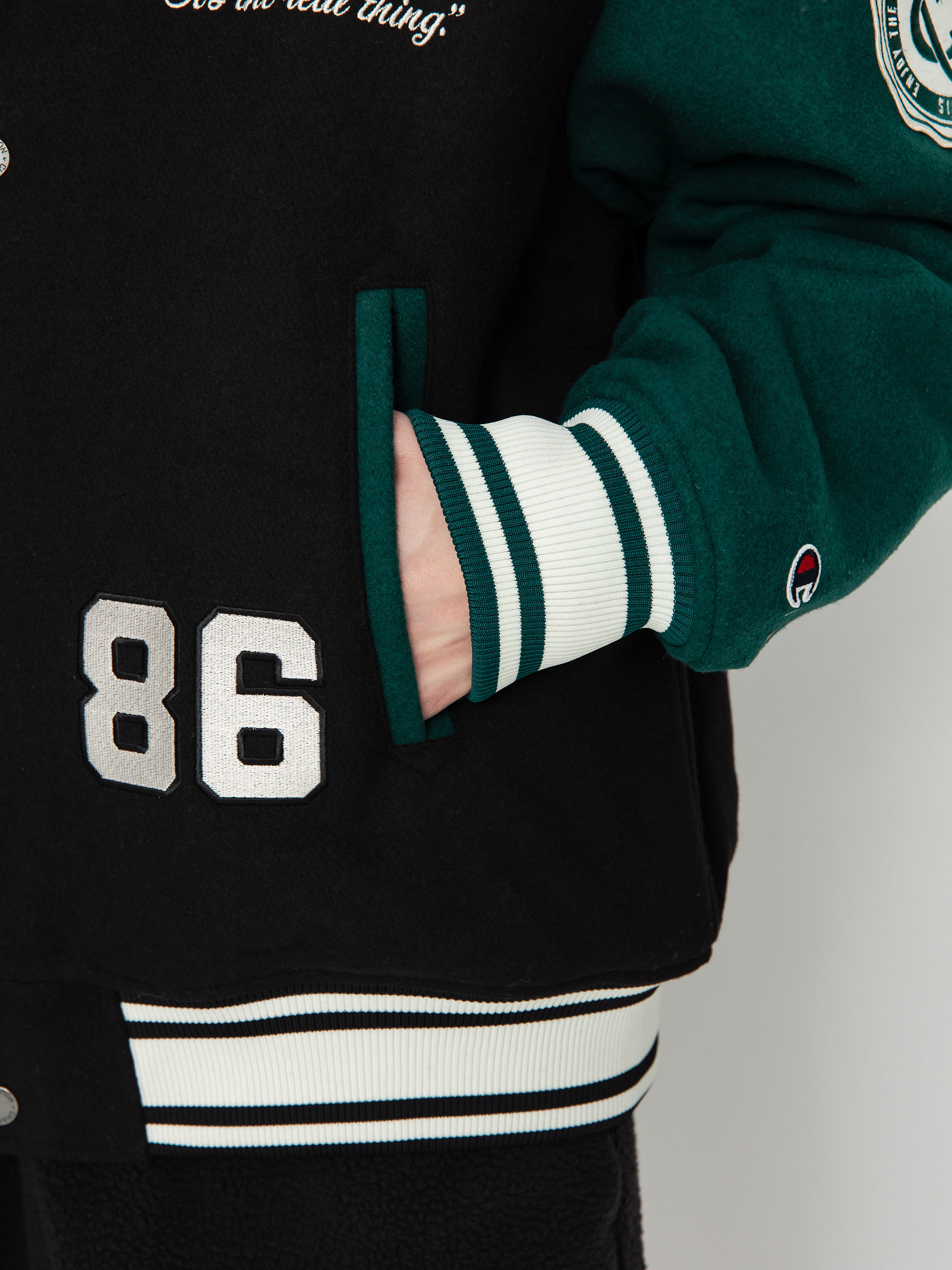 Яке Champion X Coca Cola Bomber Jacket 220191 (nbk/hlg/ofw)