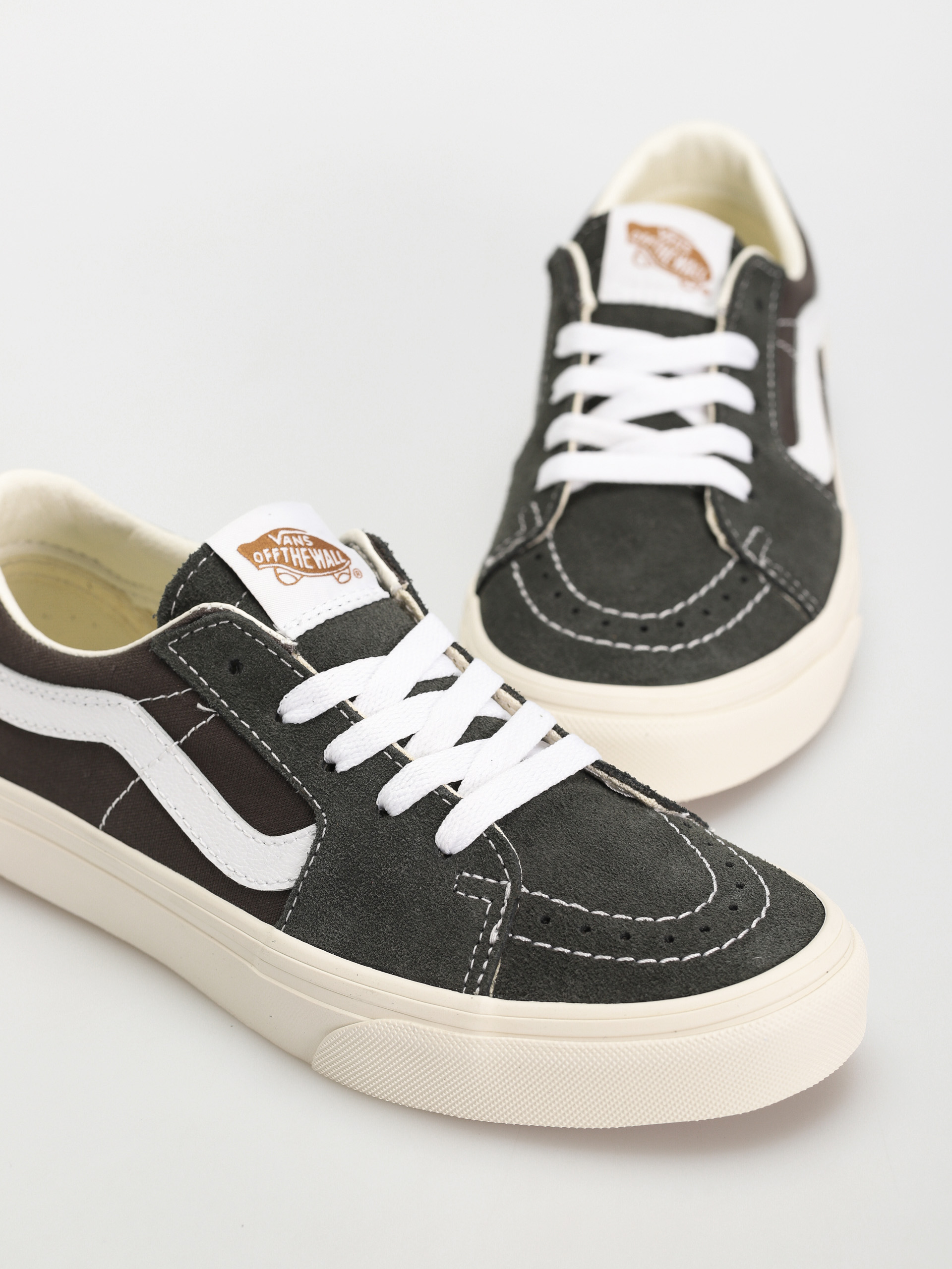 Обувки Vans Sk8 Low (canvas/suede black ink)
