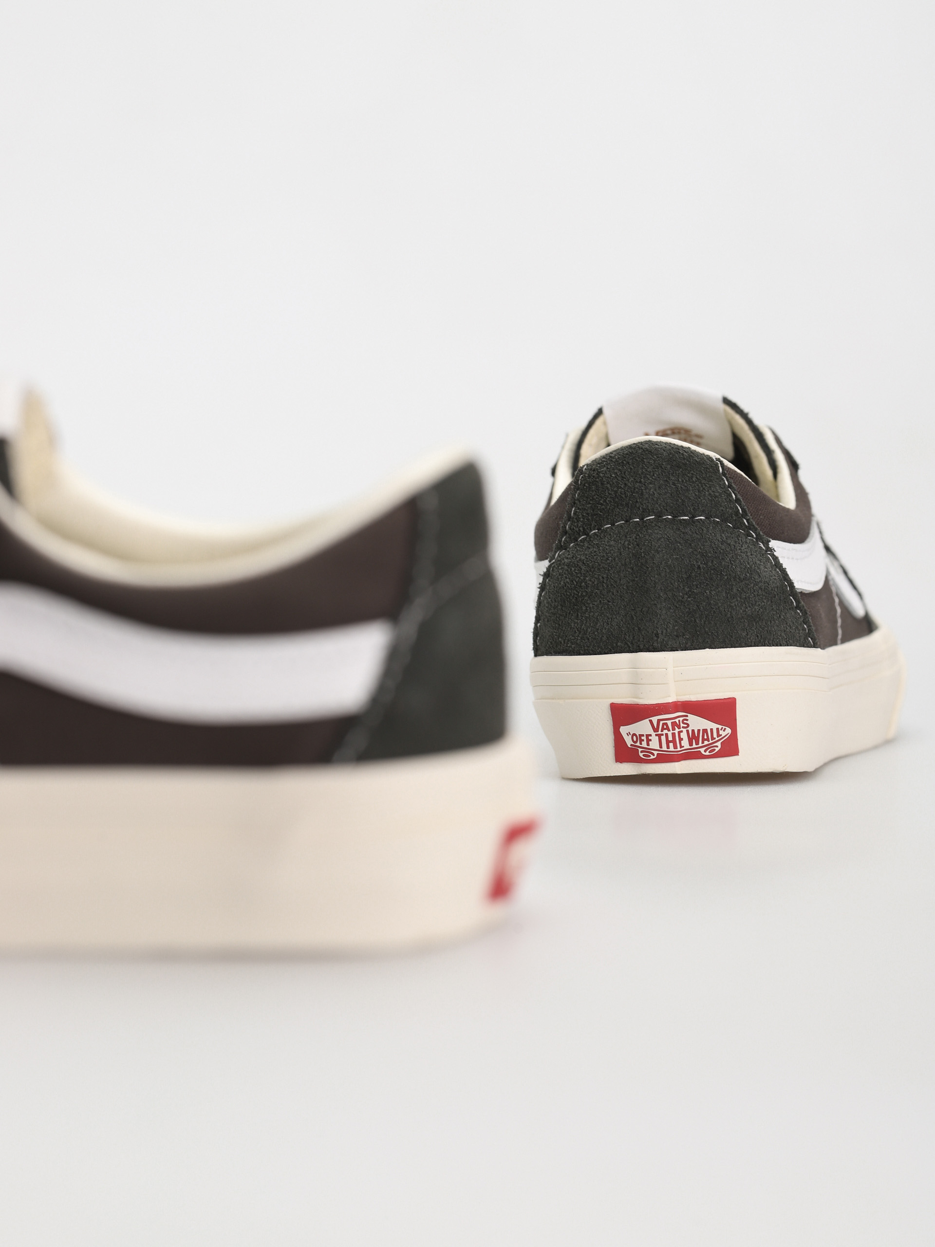 Обувки Vans Sk8 Low (canvas/suede black ink)
