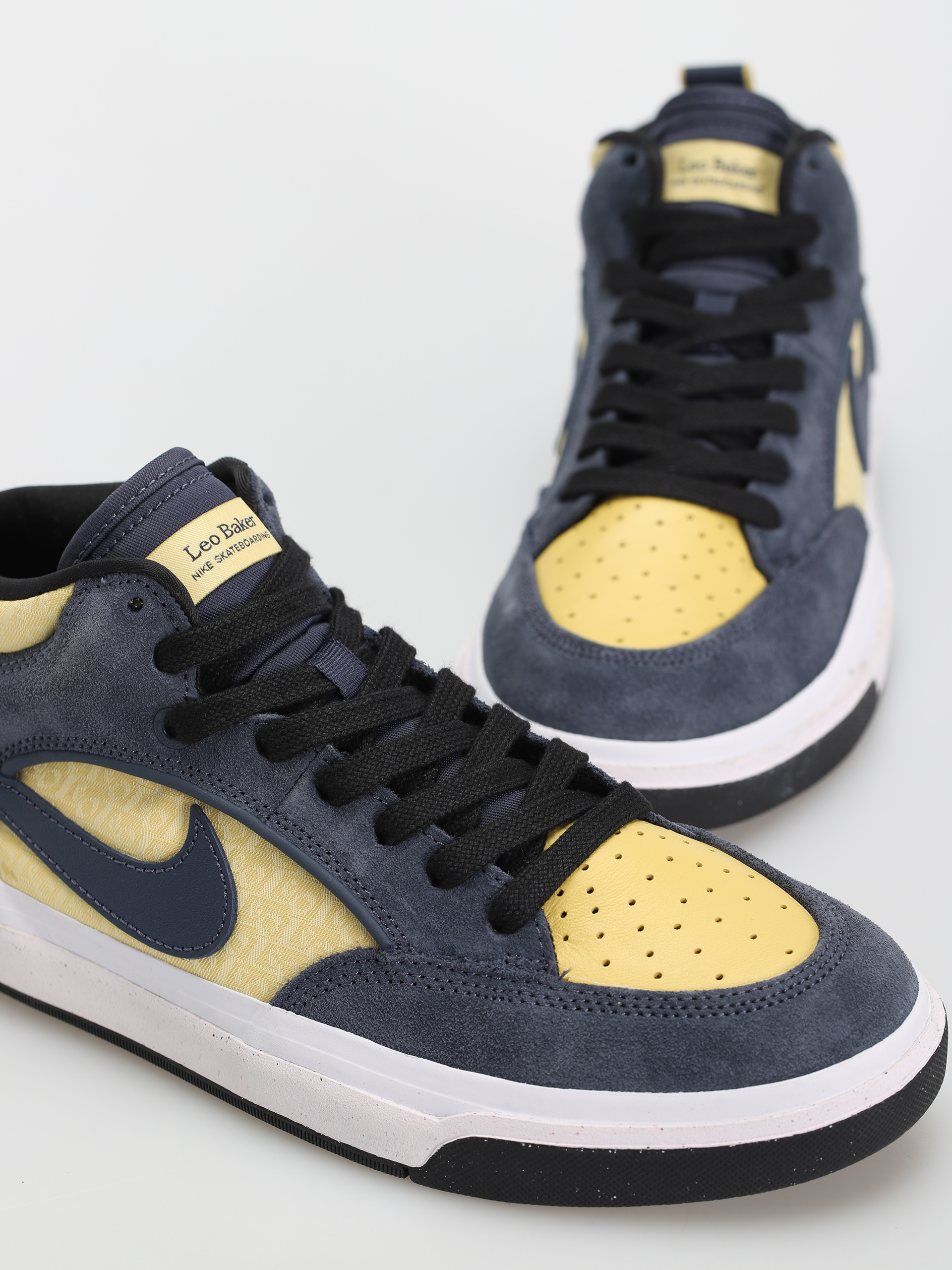 Обувки Nike SB React Leo (thunder blue/thunder blue saturn gold)