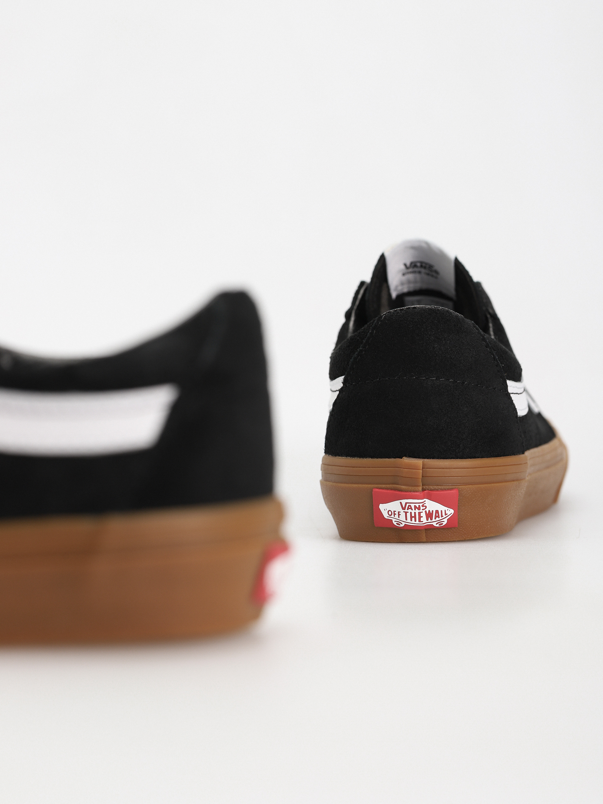 Обувки Vans Sk8 Low (black/gum)