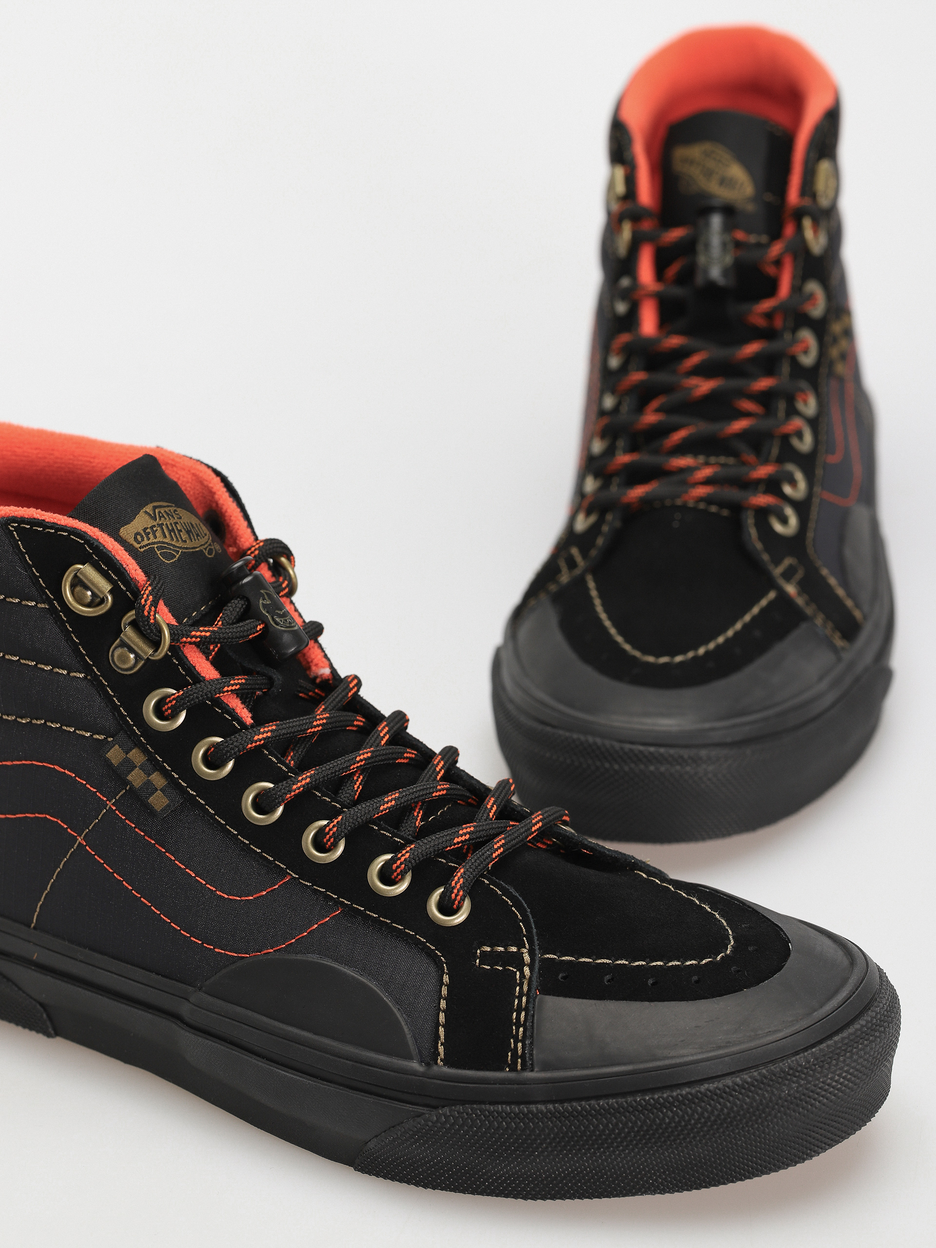 Обувки Vans X Spitfire Skate Sk8 Hi Reissue (spitfire black/flame)