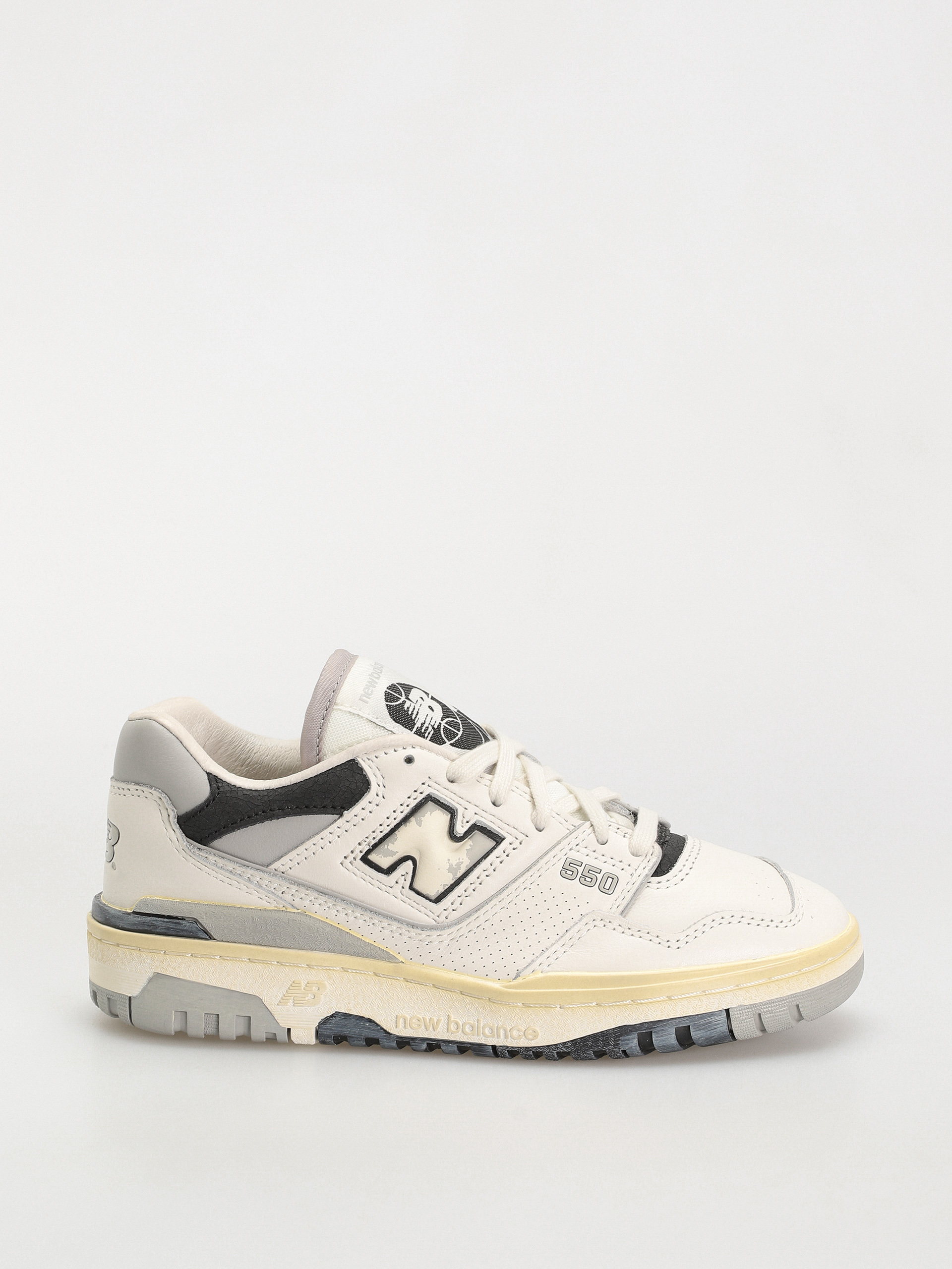 u041eu0431u0443u0432u043au0438 New Balance 550 (vintage grey)