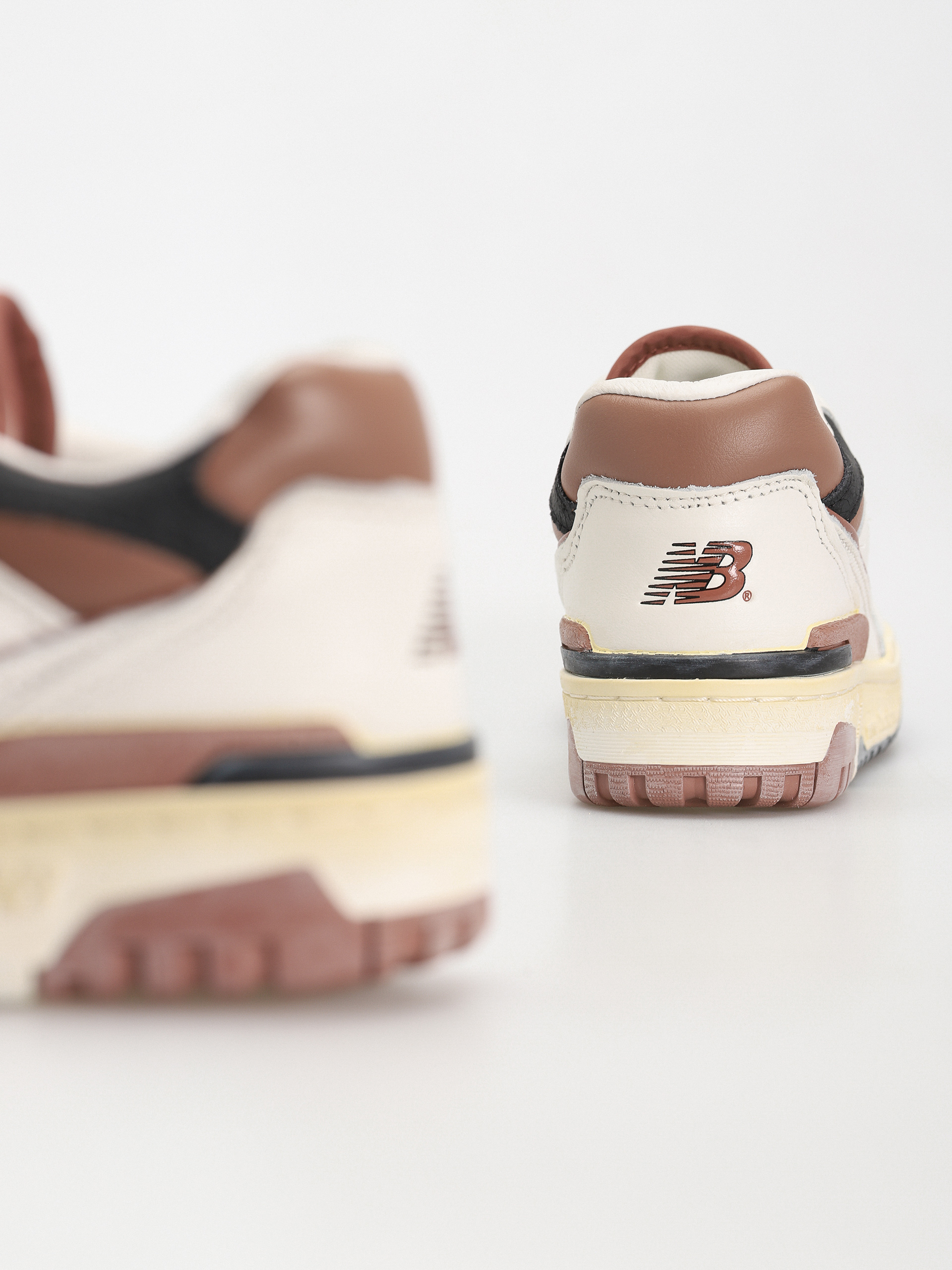 Обувки New Balance 550 (vintage brown)