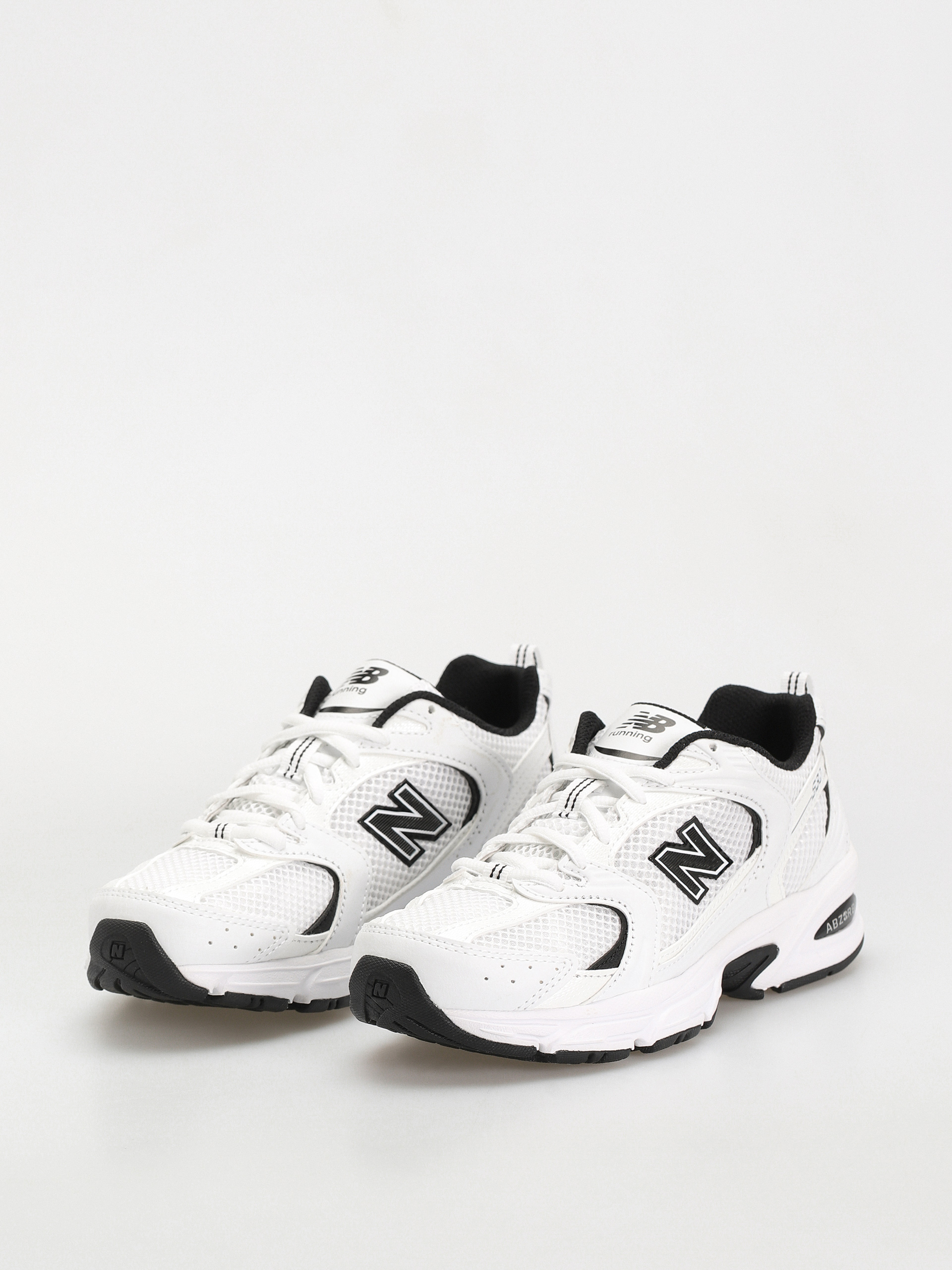 Обувки New Balance 530 (white black details)