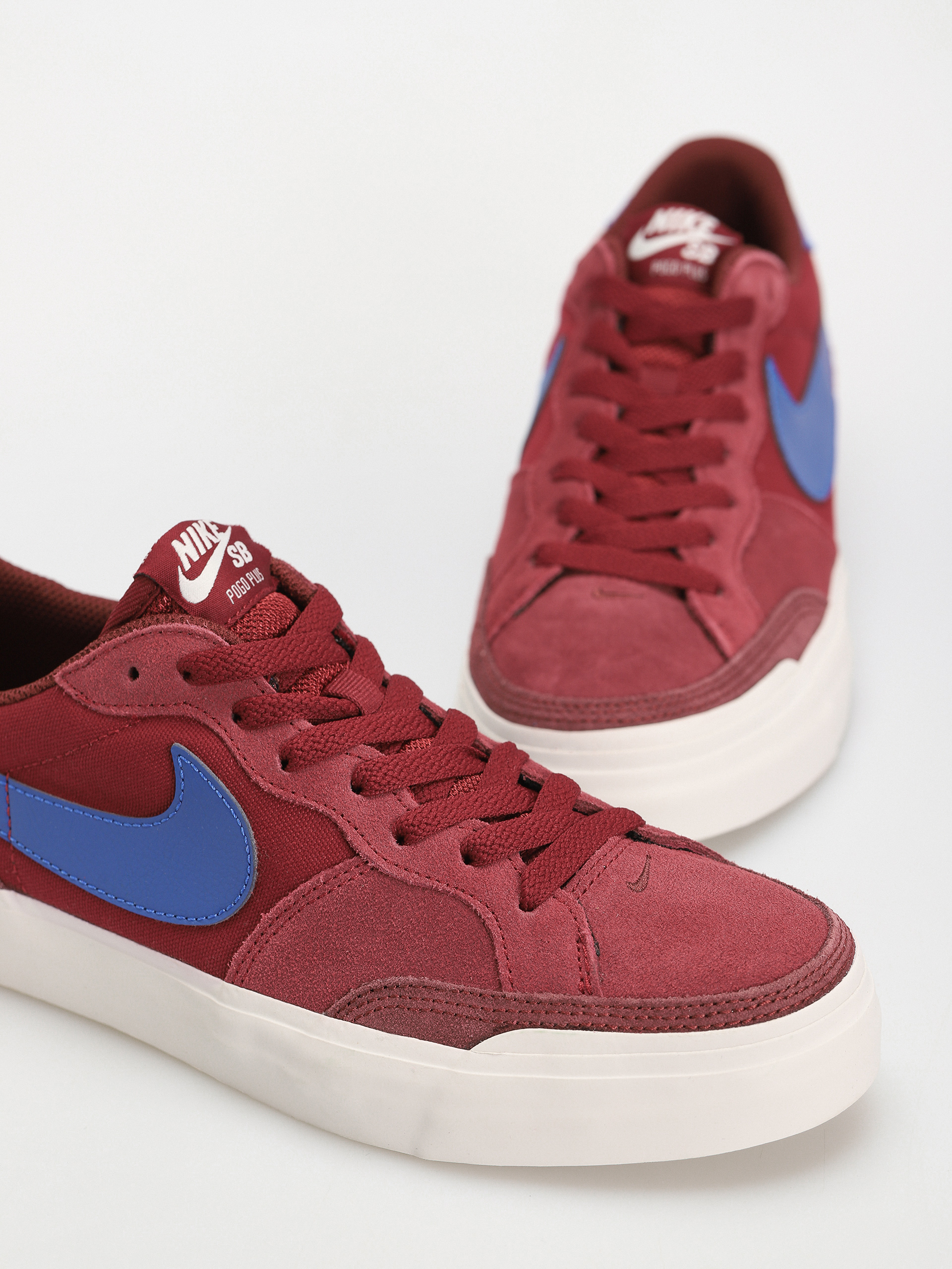 Обувки Nike SB Zoom Pogo Plus (team red/hyper royal dark team red)