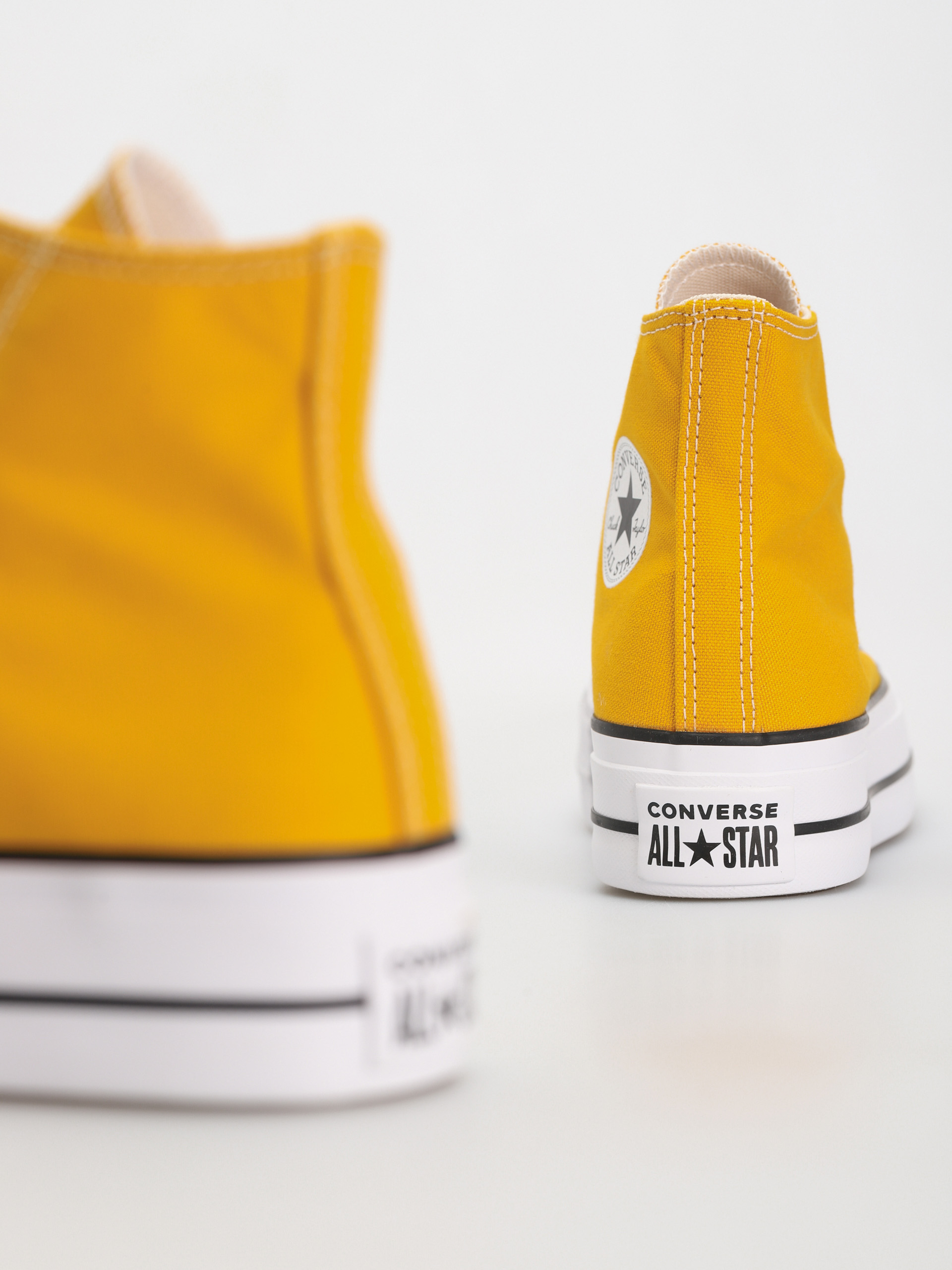 Кецове Converse Chuck Taylor All Star Lift Hi Wmn (dark yellow)