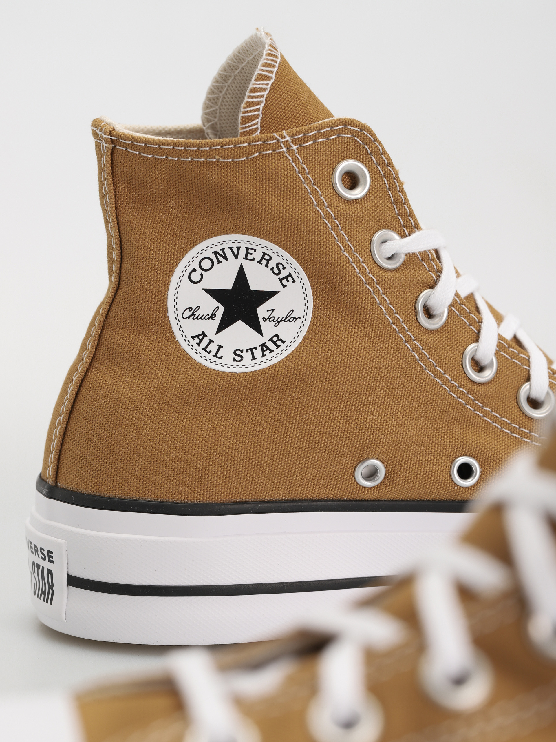 Кецове Converse Chuck Taylor All Star Lift Hi Wmn (sesame)