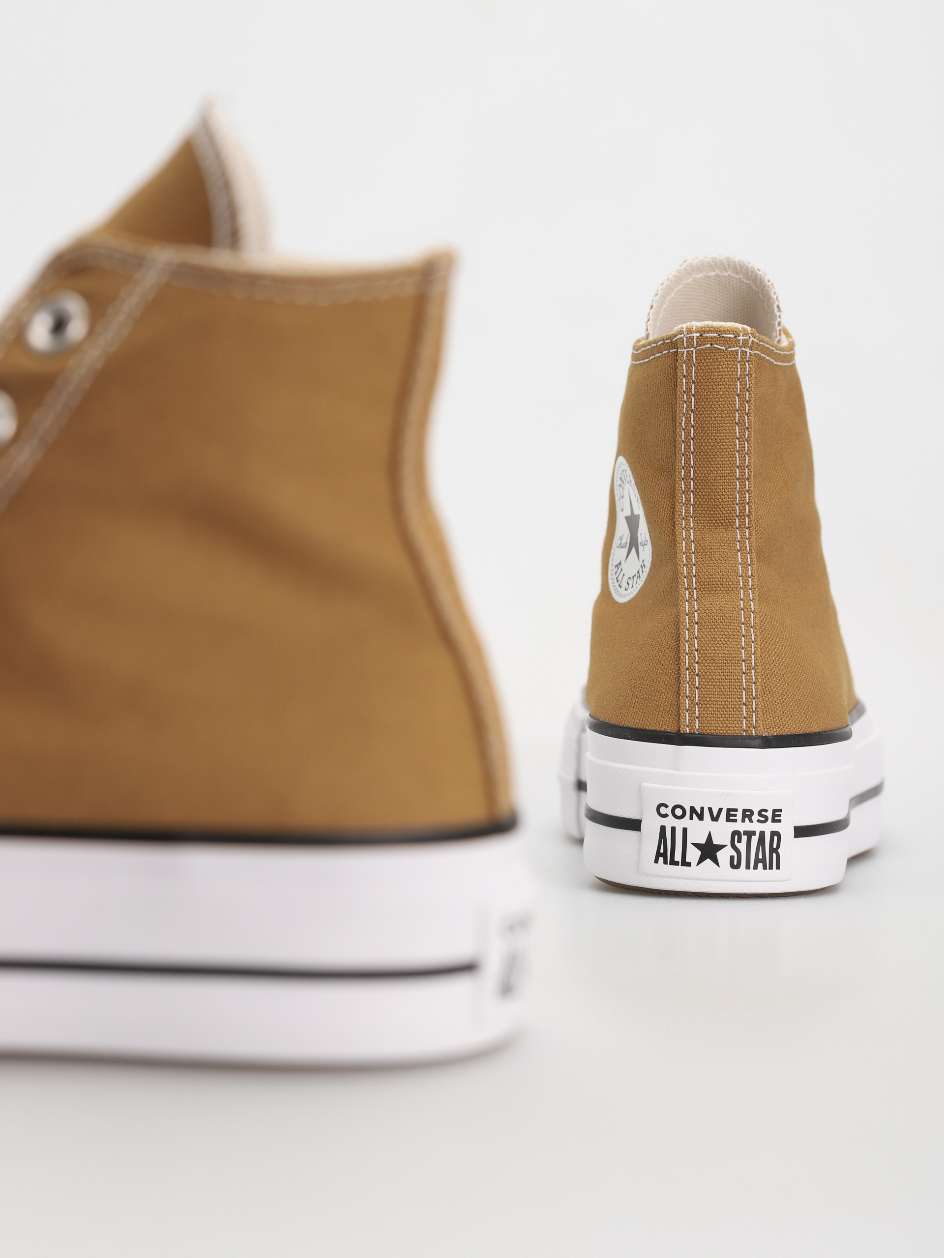 Кецове Converse Chuck Taylor All Star Lift Hi Wmn (sesame)