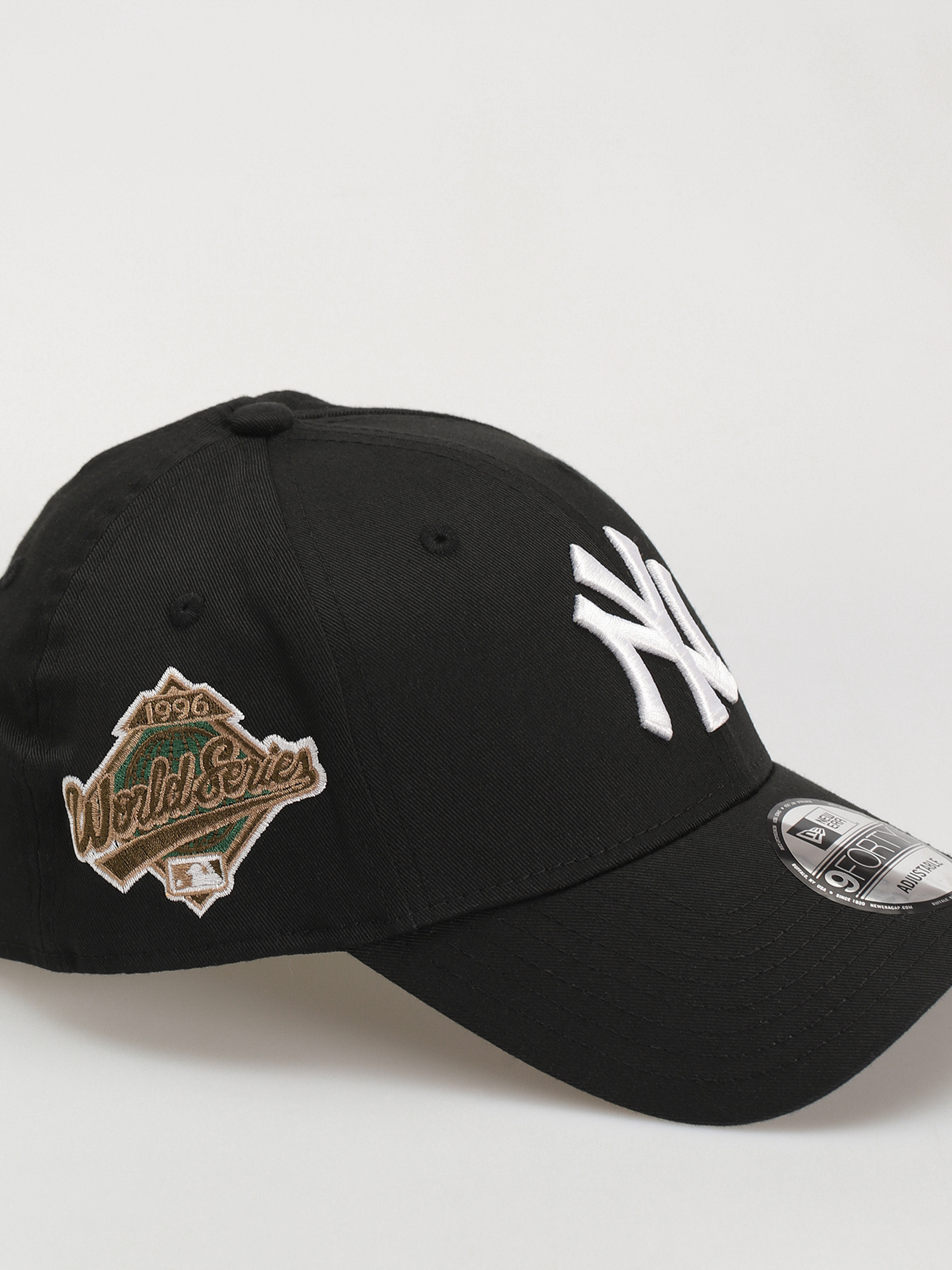 Шапка с козирка New Era Patch 9Forty New York Yankees - черен (black)
