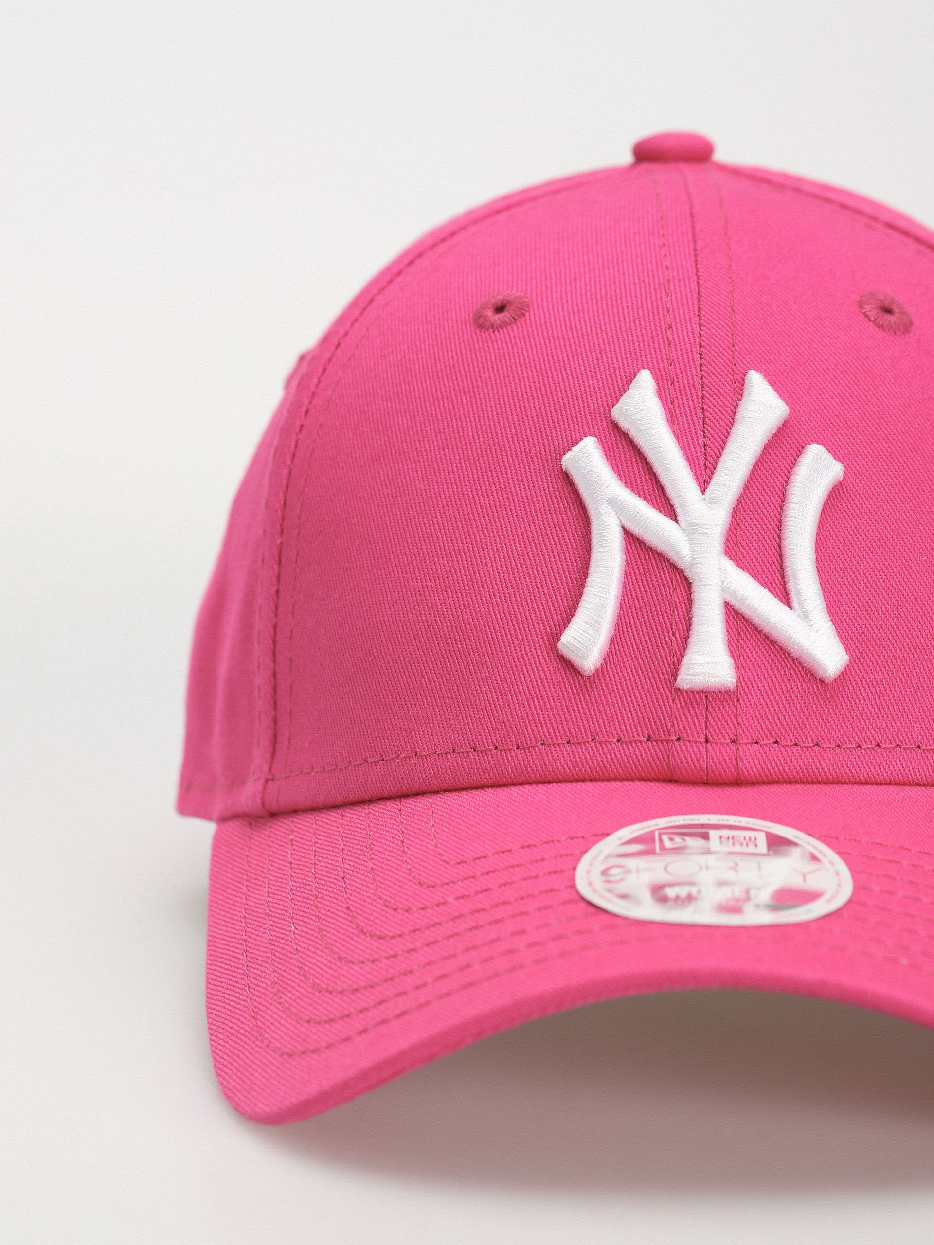 Шапка с козирка New Era League Essential 9Forty New York Yankees Wmn (pink/white)