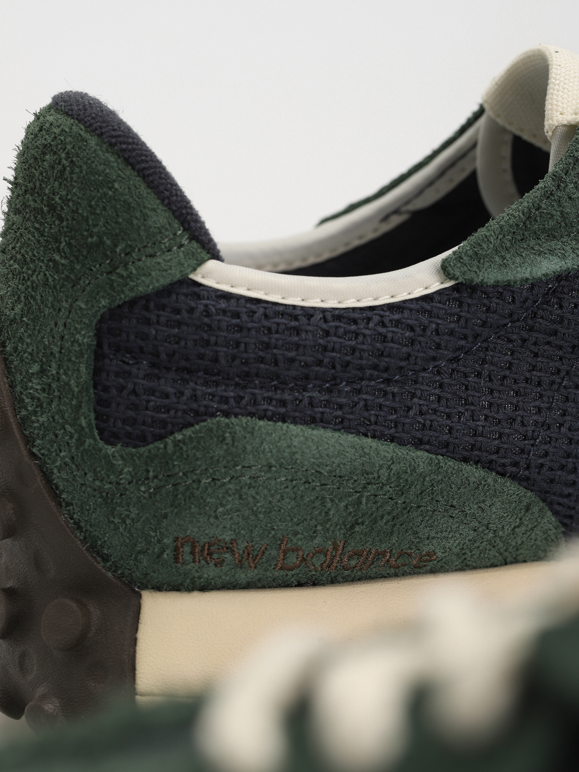 Обувки New Balance 327 (midnight green)