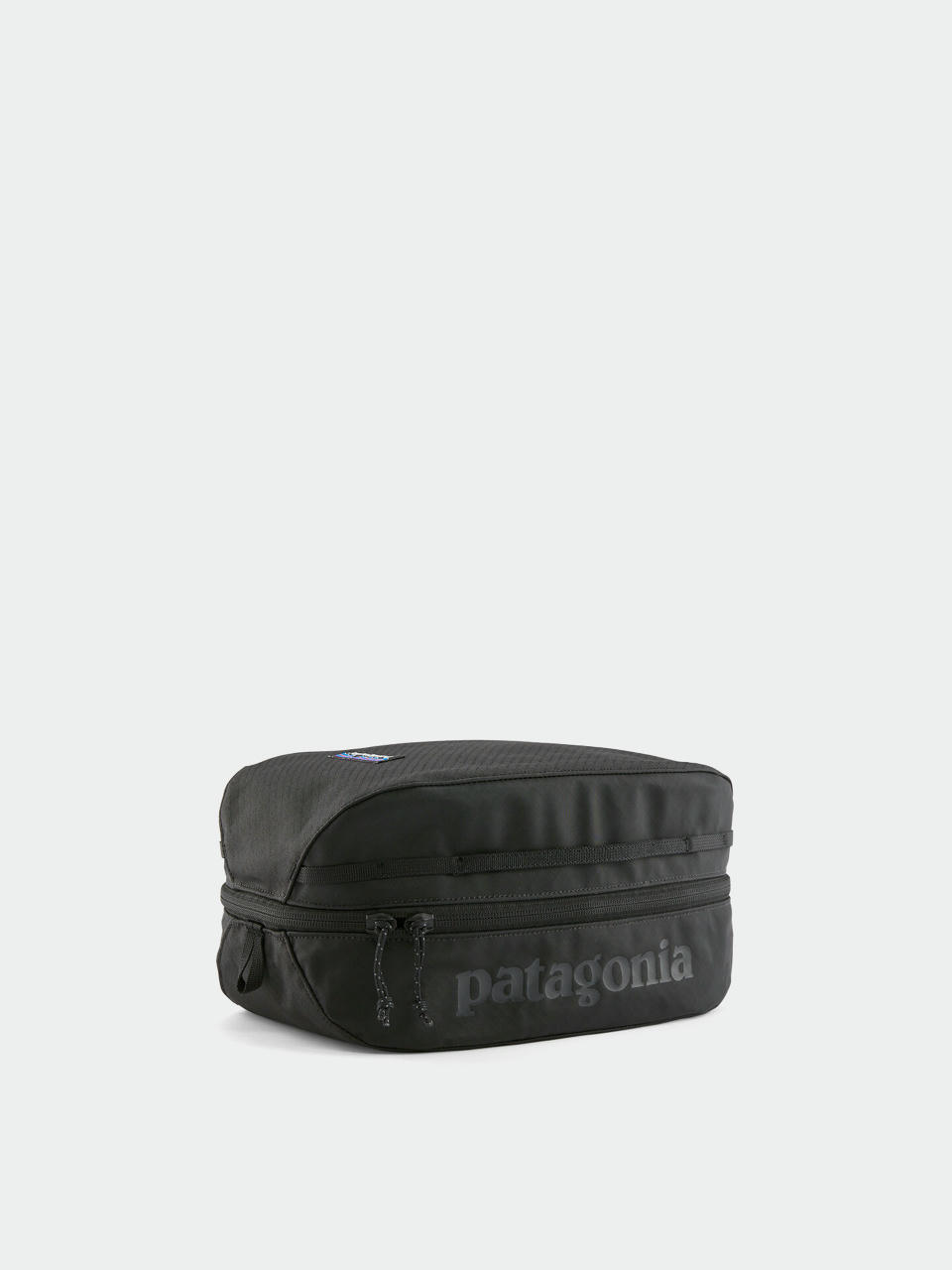 Козметична чантичка Patagonia Black Hole Cube 6L (black)