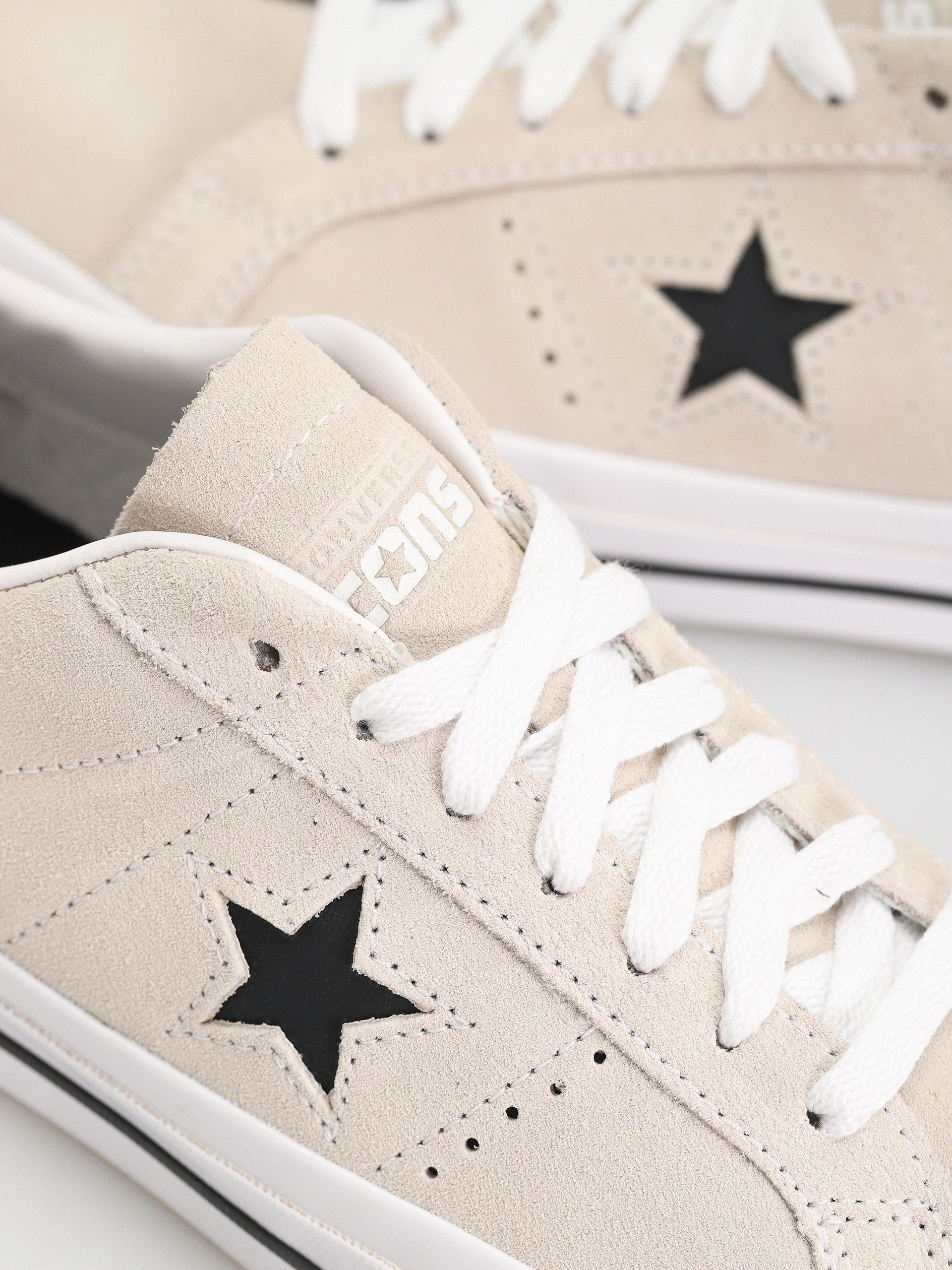 Обувки Converse One Star Pro (bone)